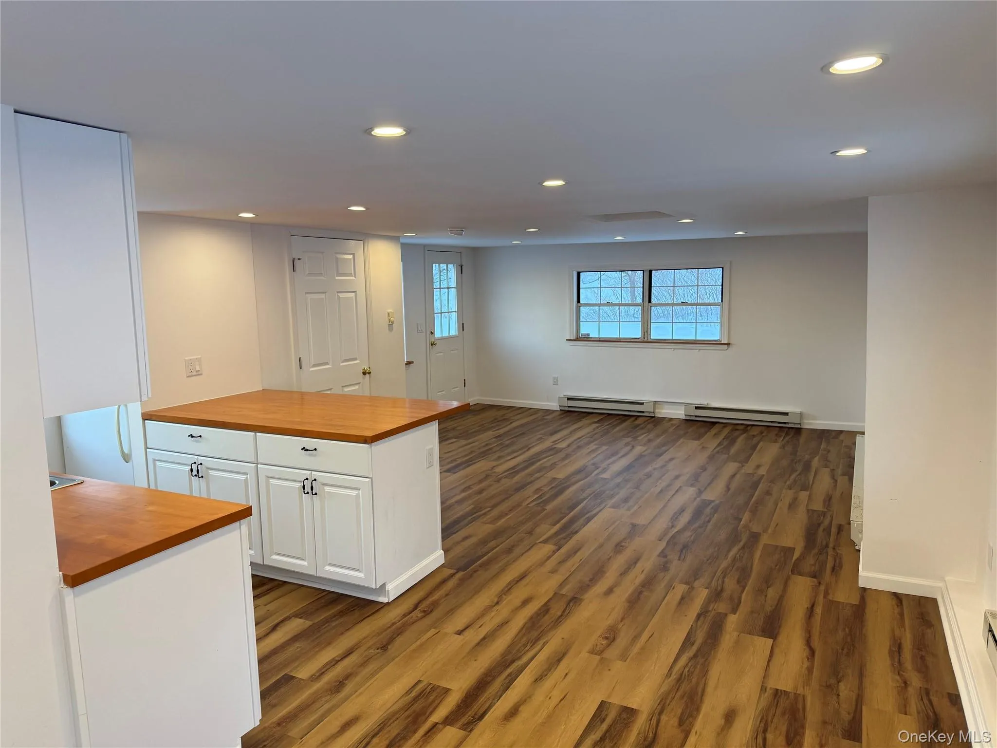 19 Quartz Lane, Greenville, NY, 1 Room Rooms,1 BathroomBathrooms,Residential Lease,For Rent,Quartz,0,1010532 19 Quartz Lane, Greenville, NY, 1 Room Rooms,1 BathroomBathrooms,Residential Lease,For Rent,Quartz,0,1010532