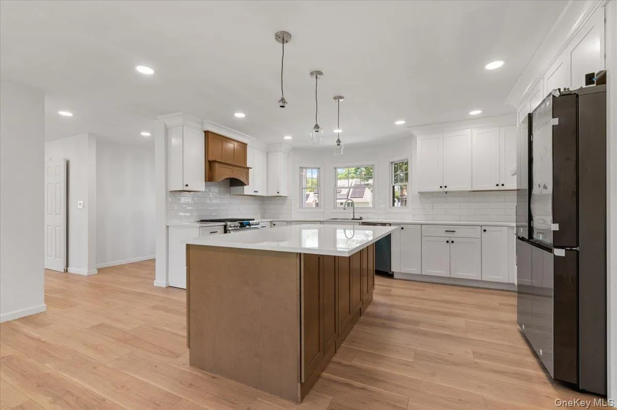 119 Sprucewood, Hempstead, NY, 5 Bedrooms Bedrooms, 9 Rooms Rooms,3 BathroomsBathrooms,Residential,For Rent,Sprucewood,0,1010535 119 Sprucewood, Hempstead, NY, 5 Bedrooms Bedrooms, 9 Rooms Rooms,3 BathroomsBathrooms,Residential,For Rent,Sprucewood,0,1010535
