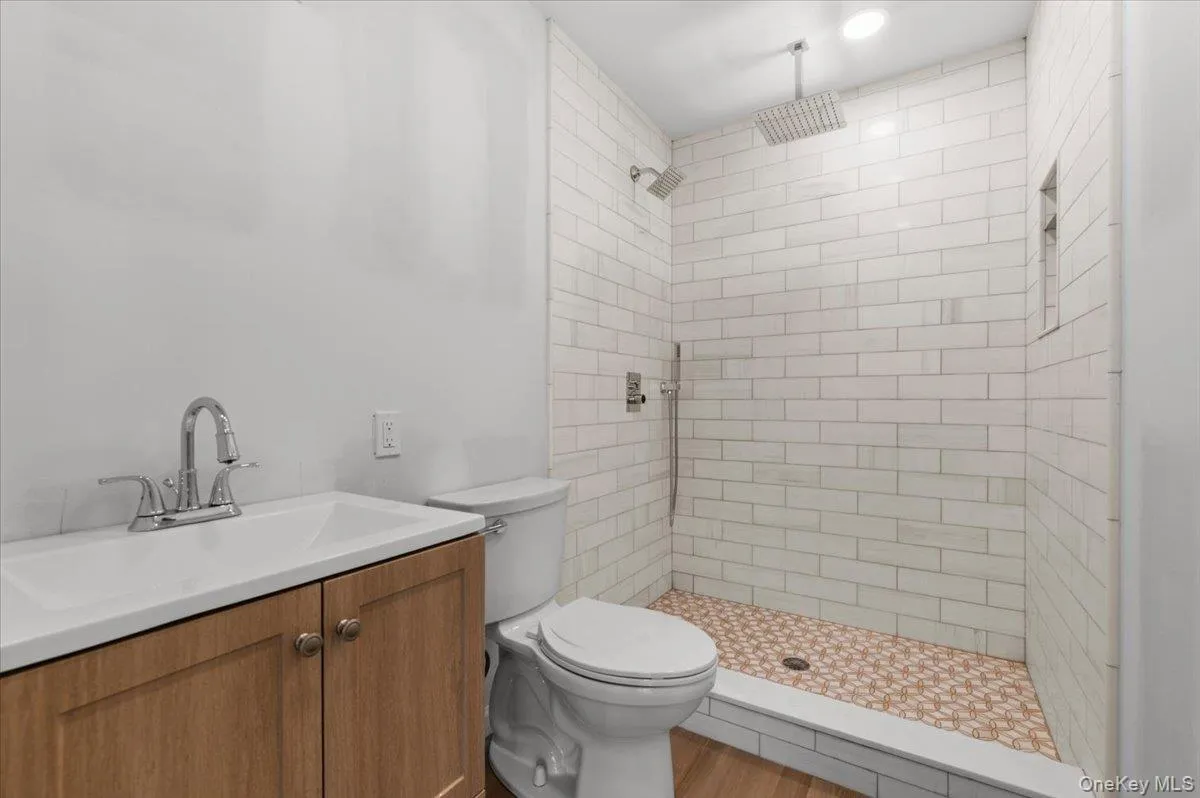 First floor bath First floor bath