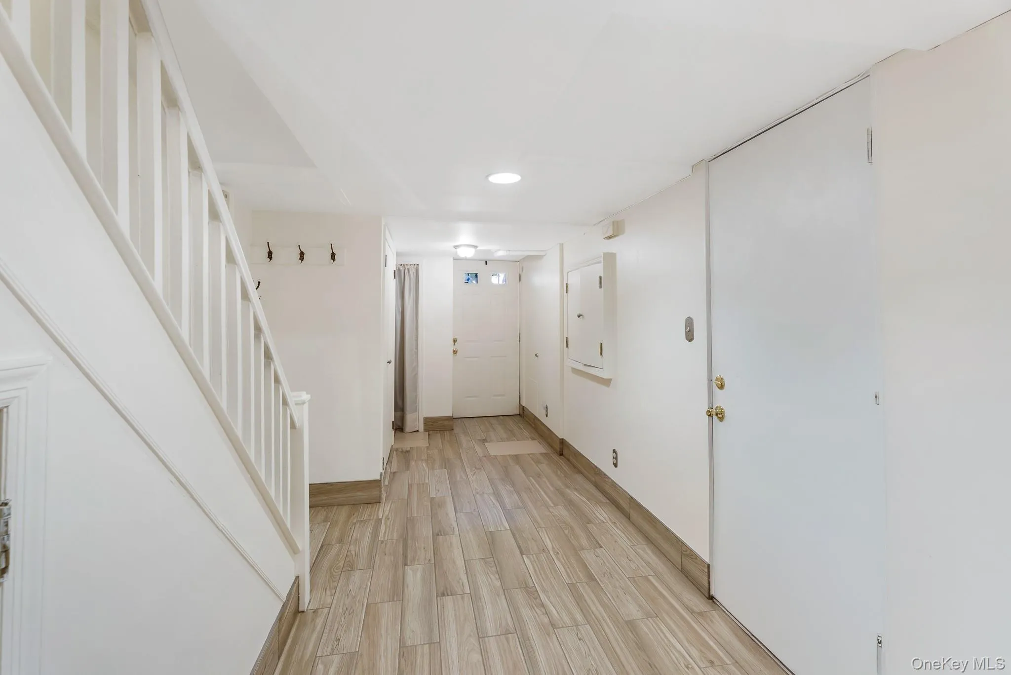 25-75 43rd Street, New York, NY, 3 Bedrooms Bedrooms, 6 Rooms Rooms,2 BathroomsBathrooms,Residential,For Rent,43rd,0,1010536 25-75 43rd Street, New York, NY, 3 Bedrooms Bedrooms, 6 Rooms Rooms,2 BathroomsBathrooms,Residential,For Rent,43rd,0,1010536