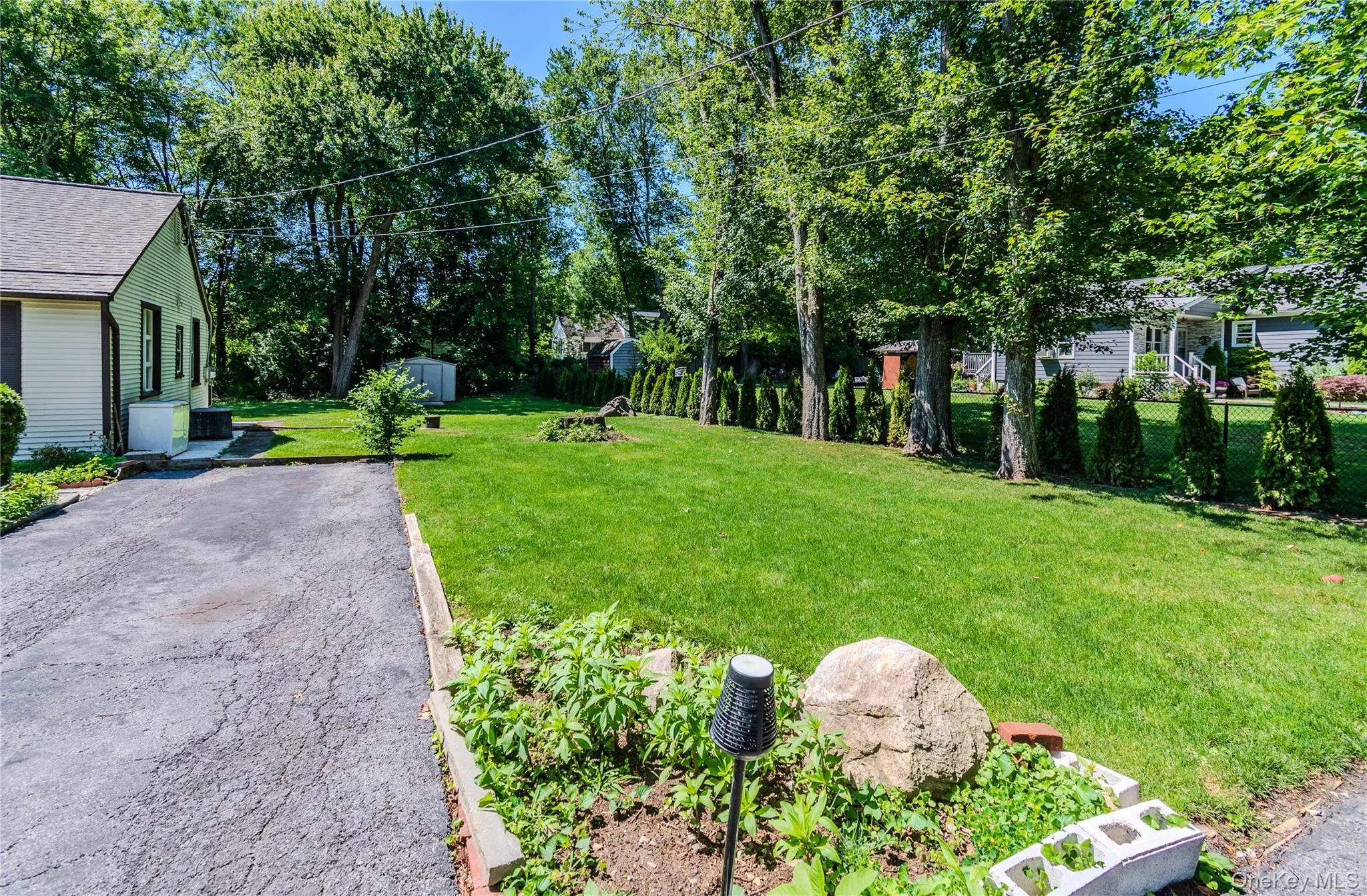 15 Maple Drive, Southeast, NY, 2 Bedrooms Bedrooms, 7 Rooms Rooms,1 BathroomBathrooms,Residential,For Rent,Maple,0,KEY1010538 15 Maple Drive, Southeast, NY, 2 Bedrooms Bedrooms, 7 Rooms Rooms,1 BathroomBathrooms,Residential,For Rent,Maple,0,KEY1010538