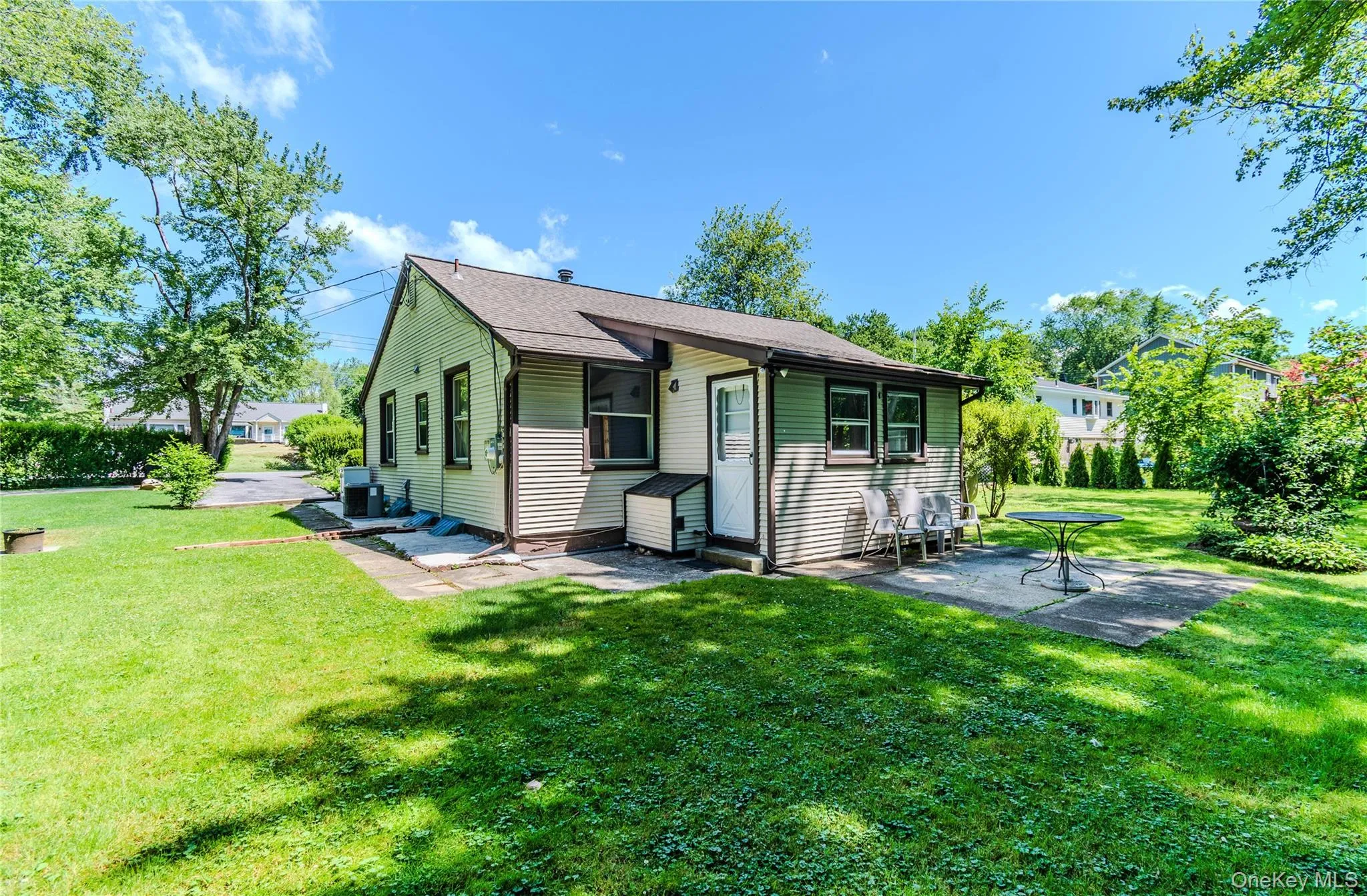 15 Maple Drive, Southeast, NY, 2 Bedrooms Bedrooms, 7 Rooms Rooms,1 BathroomBathrooms,Residential,For Rent,Maple,0,KEY1010538 15 Maple Drive, Southeast, NY, 2 Bedrooms Bedrooms, 7 Rooms Rooms,1 BathroomBathrooms,Residential,For Rent,Maple,0,KEY1010538