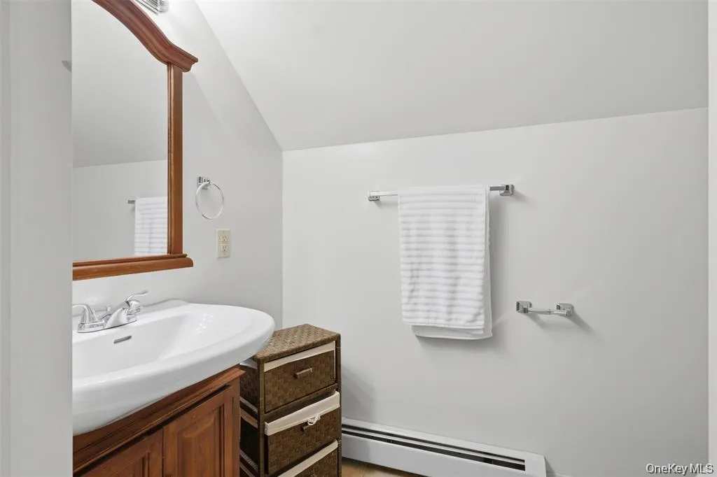 6 Foxwood Road, New Paltz, NY, 4 Bedrooms Bedrooms, 14 Rooms Rooms,5 BathroomsBathrooms,Residential,For Rent,Foxwood,0,1010542 6 Foxwood Road, New Paltz, NY, 4 Bedrooms Bedrooms, 14 Rooms Rooms,5 BathroomsBathrooms,Residential,For Rent,Foxwood,0,1010542