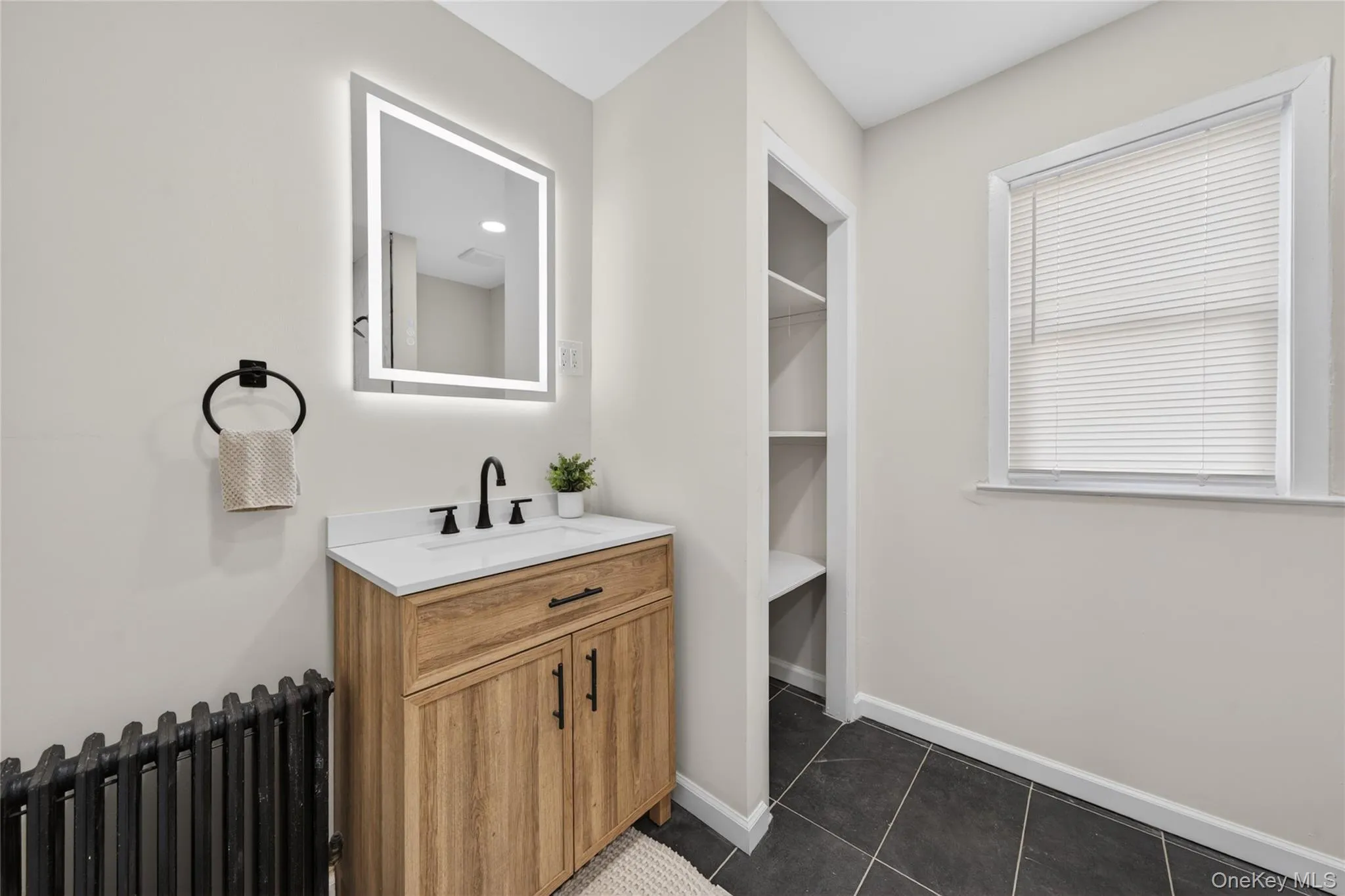 101 Argyle Road, Hempstead, NY, 3 Bedrooms Bedrooms, 6 Rooms Rooms,2 BathroomsBathrooms,Residential,For Rent,Argyle,0,1010545 101 Argyle Road, Hempstead, NY, 3 Bedrooms Bedrooms, 6 Rooms Rooms,2 BathroomsBathrooms,Residential,For Rent,Argyle,0,1010545