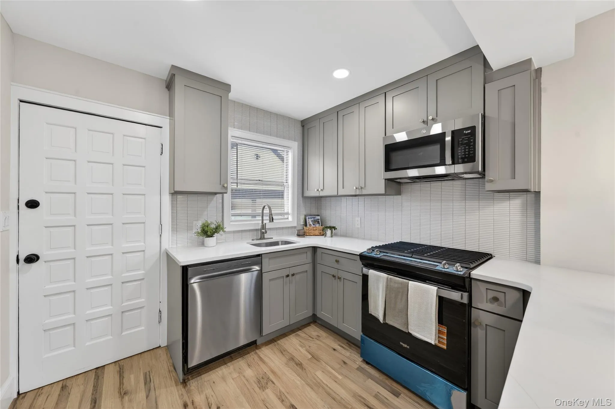 101 Argyle Road, Hempstead, NY, 3 Bedrooms Bedrooms, 6 Rooms Rooms,2 BathroomsBathrooms,Residential,For Rent,Argyle,0,1010545 101 Argyle Road, Hempstead, NY, 3 Bedrooms Bedrooms, 6 Rooms Rooms,2 BathroomsBathrooms,Residential,For Rent,Argyle,0,1010545