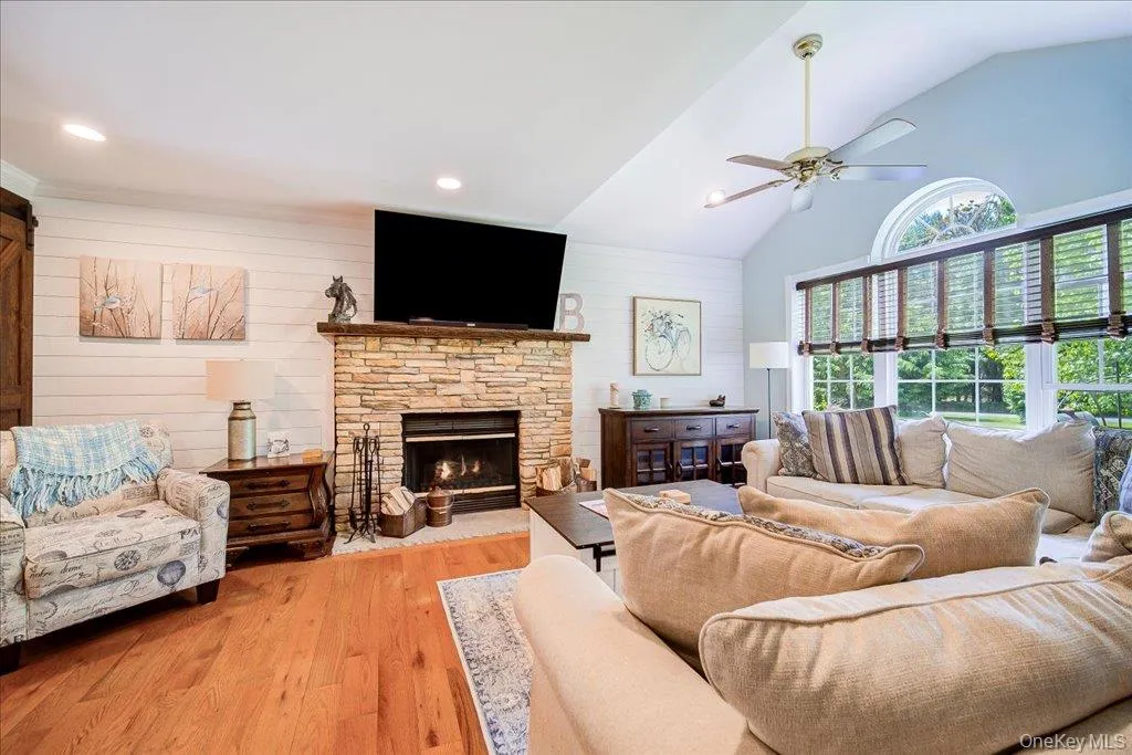 124 Rutsonville Road, Shawangunk, NY, 4 Bedrooms Bedrooms, 9 Rooms Rooms,2 BathroomsBathrooms,Residential,For Rent,Rutsonville,0,1010546 124 Rutsonville Road, Shawangunk, NY, 4 Bedrooms Bedrooms, 9 Rooms Rooms,2 BathroomsBathrooms,Residential,For Rent,Rutsonville,0,1010546