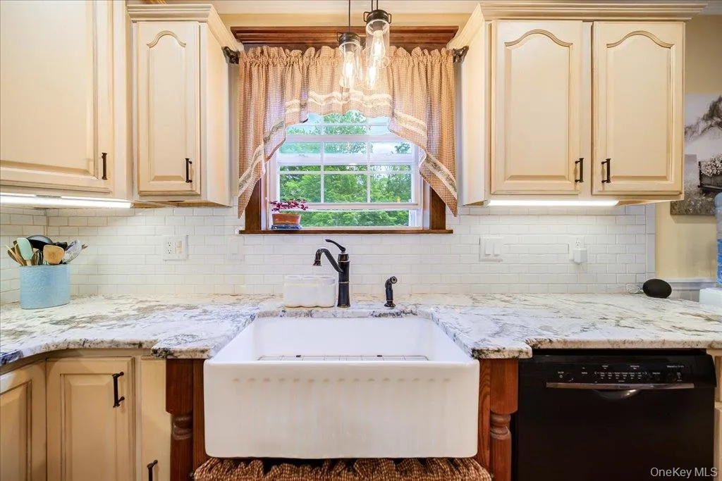 124 Rutsonville Road, Shawangunk, NY, 4 Bedrooms Bedrooms, 9 Rooms Rooms,2 BathroomsBathrooms,Residential,For Rent,Rutsonville,0,1010546 124 Rutsonville Road, Shawangunk, NY, 4 Bedrooms Bedrooms, 9 Rooms Rooms,2 BathroomsBathrooms,Residential,For Rent,Rutsonville,0,1010546
