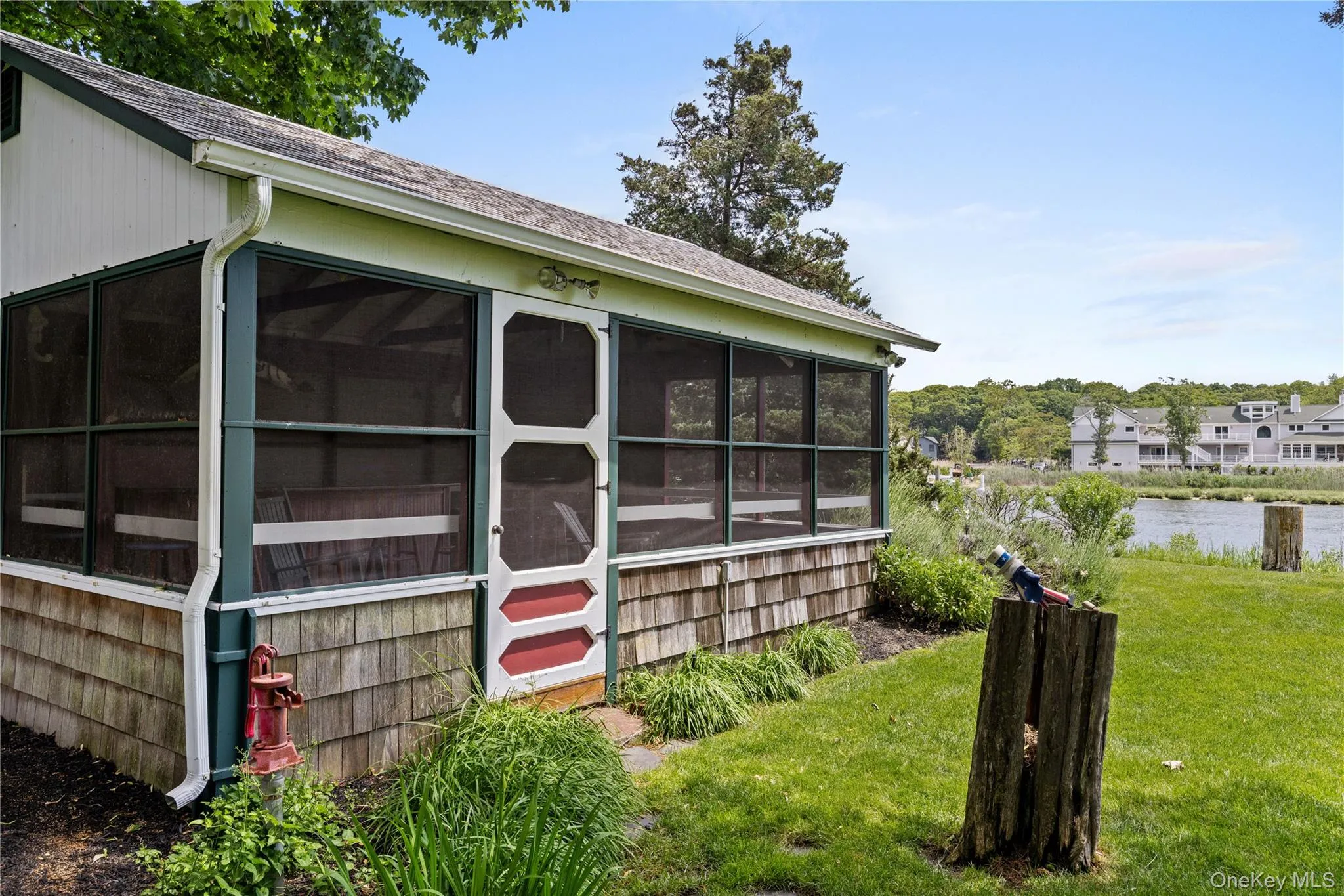 12 Whites Lane, Riverhead, NY, 3 Bedrooms Bedrooms, 5 Rooms Rooms,1 BathroomBathrooms,Residential,For Rent,Whites,0,1010553 12 Whites Lane, Riverhead, NY, 3 Bedrooms Bedrooms, 5 Rooms Rooms,1 BathroomBathrooms,Residential,For Rent,Whites,0,1010553
