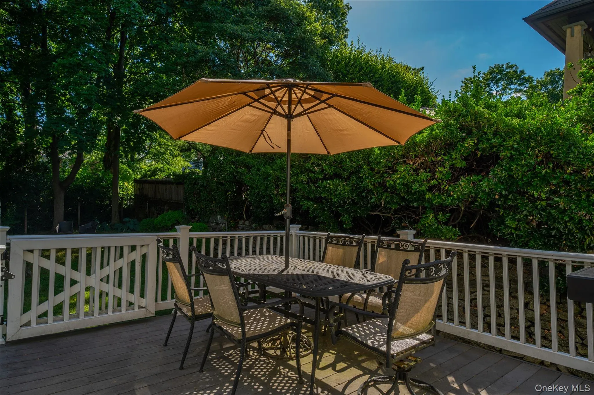 8 Burton Road, Mamaroneck, NY, 4 Bedrooms Bedrooms, 7 Rooms Rooms,2 BathroomsBathrooms,Residential,For Rent,Burton,0,1010554 8 Burton Road, Mamaroneck, NY, 4 Bedrooms Bedrooms, 7 Rooms Rooms,2 BathroomsBathrooms,Residential,For Rent,Burton,0,1010554