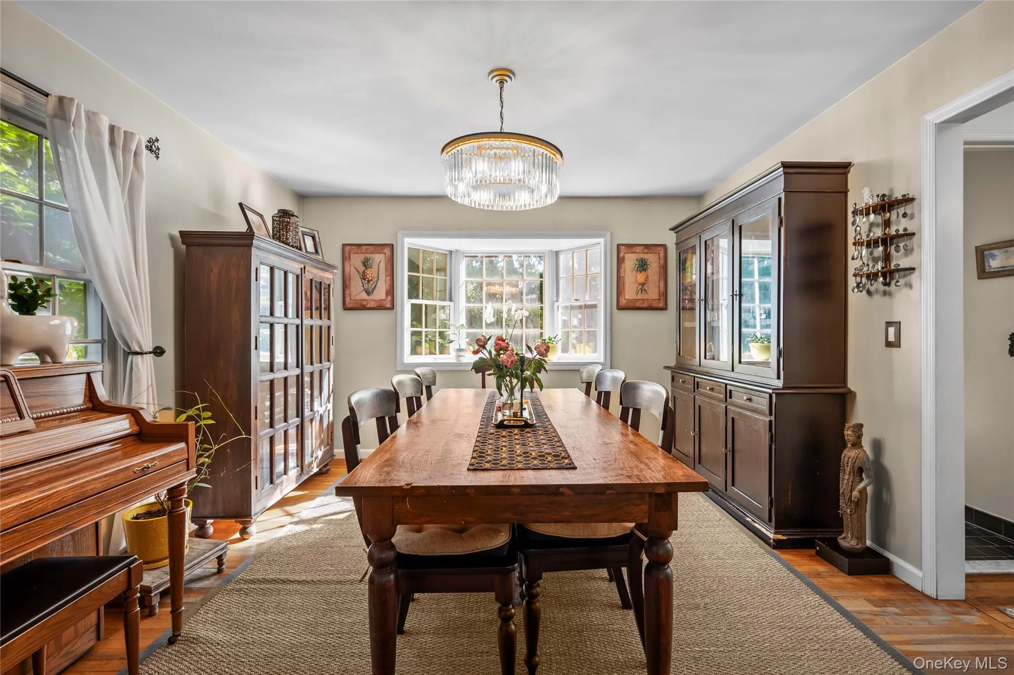 8 Burton Road, Mamaroneck, NY, 4 Bedrooms Bedrooms, 7 Rooms Rooms,2 BathroomsBathrooms,Residential,For Rent,Burton,0,1010554 8 Burton Road, Mamaroneck, NY, 4 Bedrooms Bedrooms, 7 Rooms Rooms,2 BathroomsBathrooms,Residential,For Rent,Burton,0,1010554