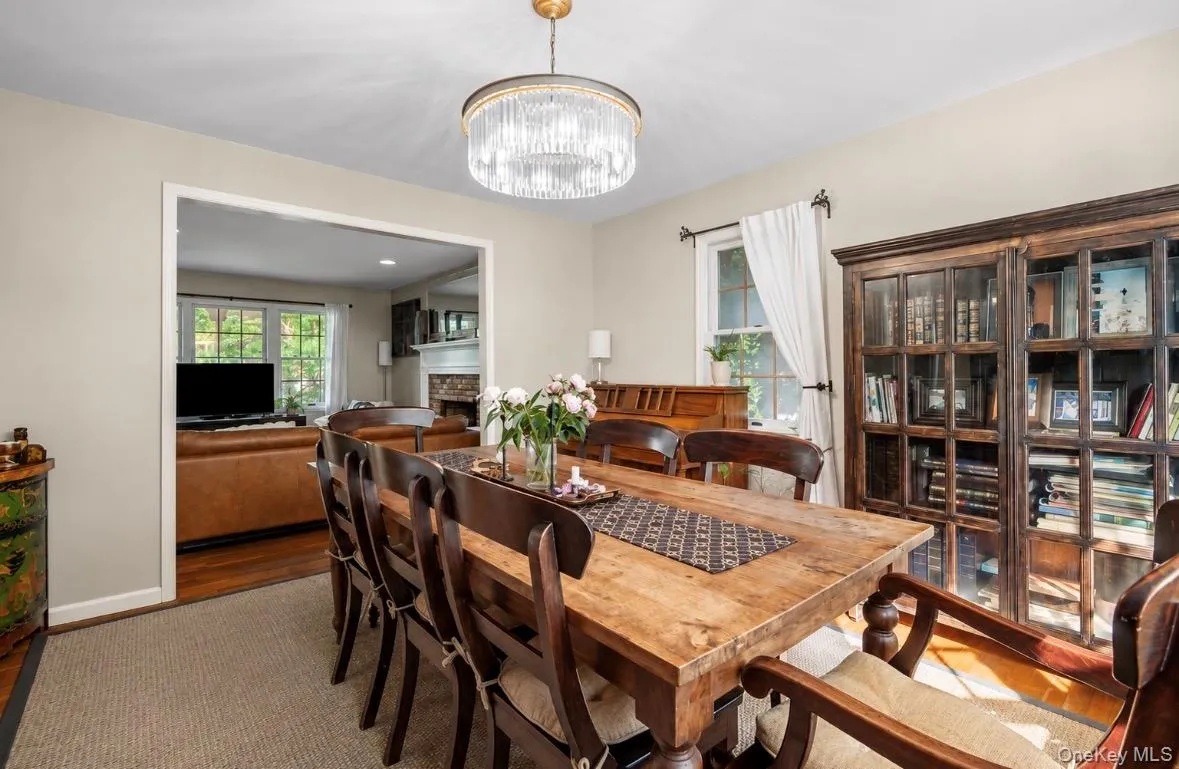 8 Burton Road, Mamaroneck, NY, 4 Bedrooms Bedrooms, 7 Rooms Rooms,2 BathroomsBathrooms,Residential,For Rent,Burton,0,1010554 8 Burton Road, Mamaroneck, NY, 4 Bedrooms Bedrooms, 7 Rooms Rooms,2 BathroomsBathrooms,Residential,For Rent,Burton,0,1010554