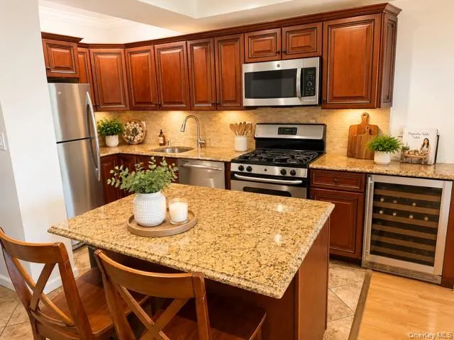 1404 Outlook Avenue, New York, NY, 2 Bedrooms Bedrooms, 5 Rooms Rooms,1 BathroomBathrooms,Residential,For Rent,Outlook,0,1010565 1404 Outlook Avenue, New York, NY, 2 Bedrooms Bedrooms, 5 Rooms Rooms,1 BathroomBathrooms,Residential,For Rent,Outlook,0,1010565