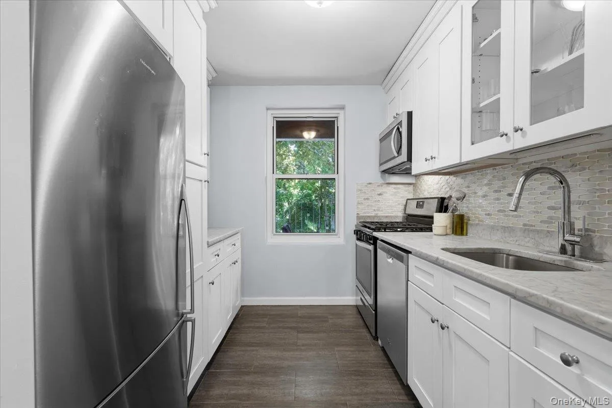555 Broadway, Greenburgh, NY, 2 Bedrooms Bedrooms, 5 Rooms Rooms,2 BathroomsBathrooms,Residential,For Rent,Broadway,0,1010568 555 Broadway, Greenburgh, NY, 2 Bedrooms Bedrooms, 5 Rooms Rooms,2 BathroomsBathrooms,Residential,For Rent,Broadway,0,1010568