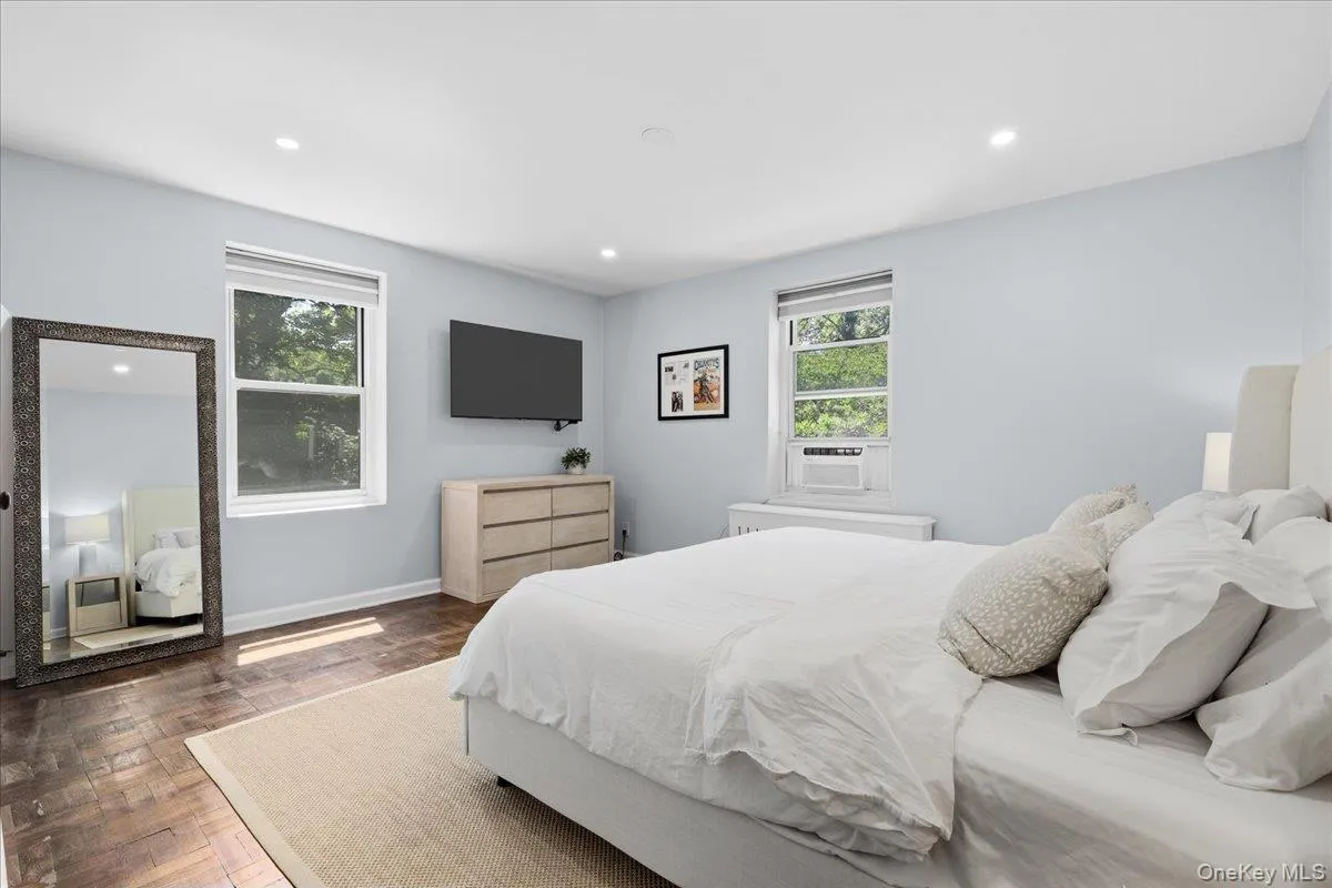 555 Broadway, Greenburgh, NY, 2 Bedrooms Bedrooms, 5 Rooms Rooms,2 BathroomsBathrooms,Residential,For Rent,Broadway,0,1010568 555 Broadway, Greenburgh, NY, 2 Bedrooms Bedrooms, 5 Rooms Rooms,2 BathroomsBathrooms,Residential,For Rent,Broadway,0,1010568