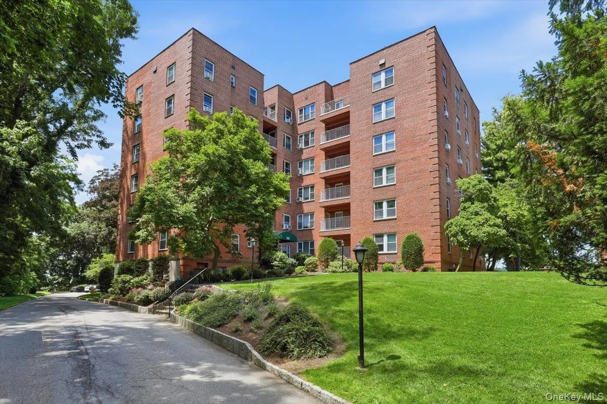 555 Broadway, Greenburgh, NY, 2 Bedrooms Bedrooms, 5 Rooms Rooms,2 BathroomsBathrooms,Residential,For Rent,Broadway,0,1010568 555 Broadway, Greenburgh, NY, 2 Bedrooms Bedrooms, 5 Rooms Rooms,2 BathroomsBathrooms,Residential,For Rent,Broadway,0,1010568