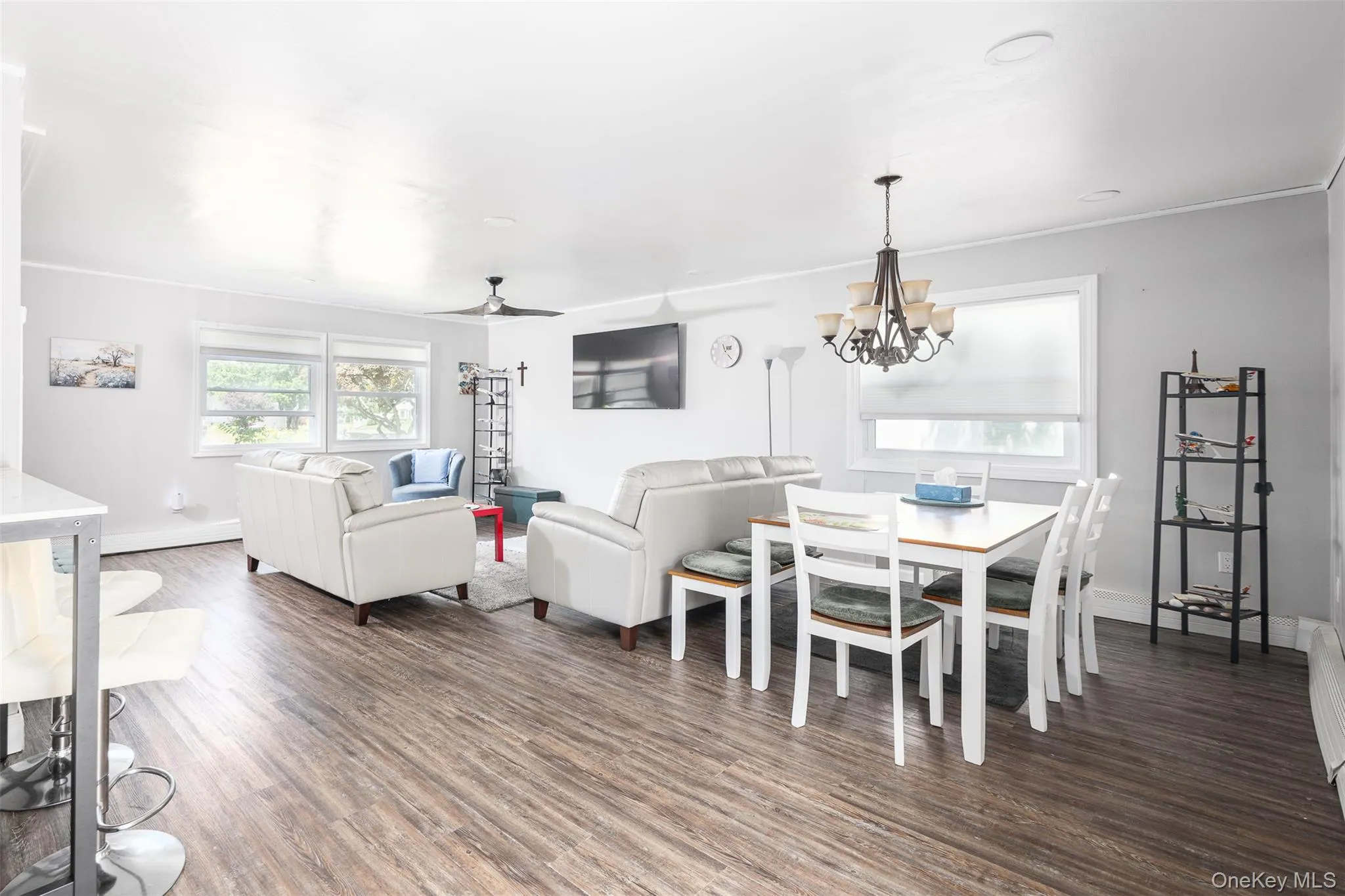 215 Avondale Drive, Brookhaven, NY, 3 Bedrooms Bedrooms, 6 Rooms Rooms,1 BathroomBathrooms,Residential,For Rent,Avondale,0,1010573 215 Avondale Drive, Brookhaven, NY, 3 Bedrooms Bedrooms, 6 Rooms Rooms,1 BathroomBathrooms,Residential,For Rent,Avondale,0,1010573
