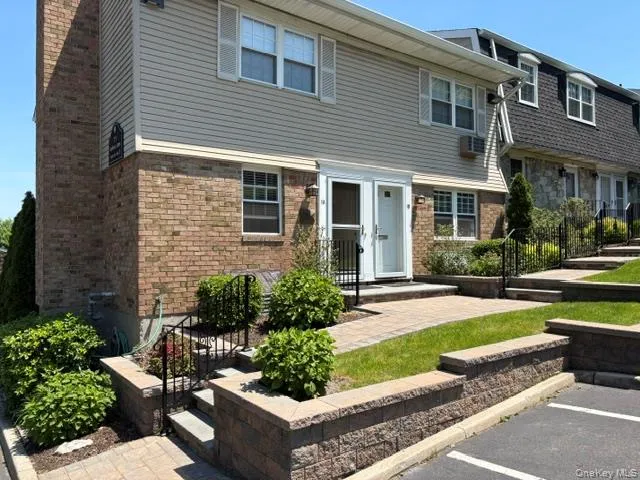 11 Harbour Lane, Oyster Bay, NY, 2 Bedrooms Bedrooms, 4 Rooms Rooms,1 BathroomBathrooms,Residential,For Rent,Harbour,0,1010580 11 Harbour Lane, Oyster Bay, NY, 2 Bedrooms Bedrooms, 4 Rooms Rooms,1 BathroomBathrooms,Residential,For Rent,Harbour,0,1010580