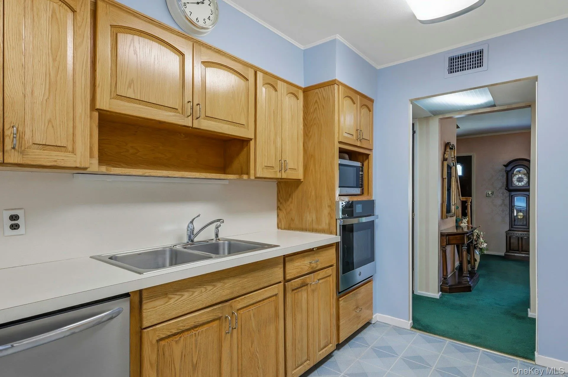 1 Dogwood Street, Babylon, NY, 5 Bedrooms Bedrooms, 10 Rooms Rooms,2 BathroomsBathrooms,Residential,For Rent,Dogwood,0,1010587 1 Dogwood Street, Babylon, NY, 5 Bedrooms Bedrooms, 10 Rooms Rooms,2 BathroomsBathrooms,Residential,For Rent,Dogwood,0,1010587