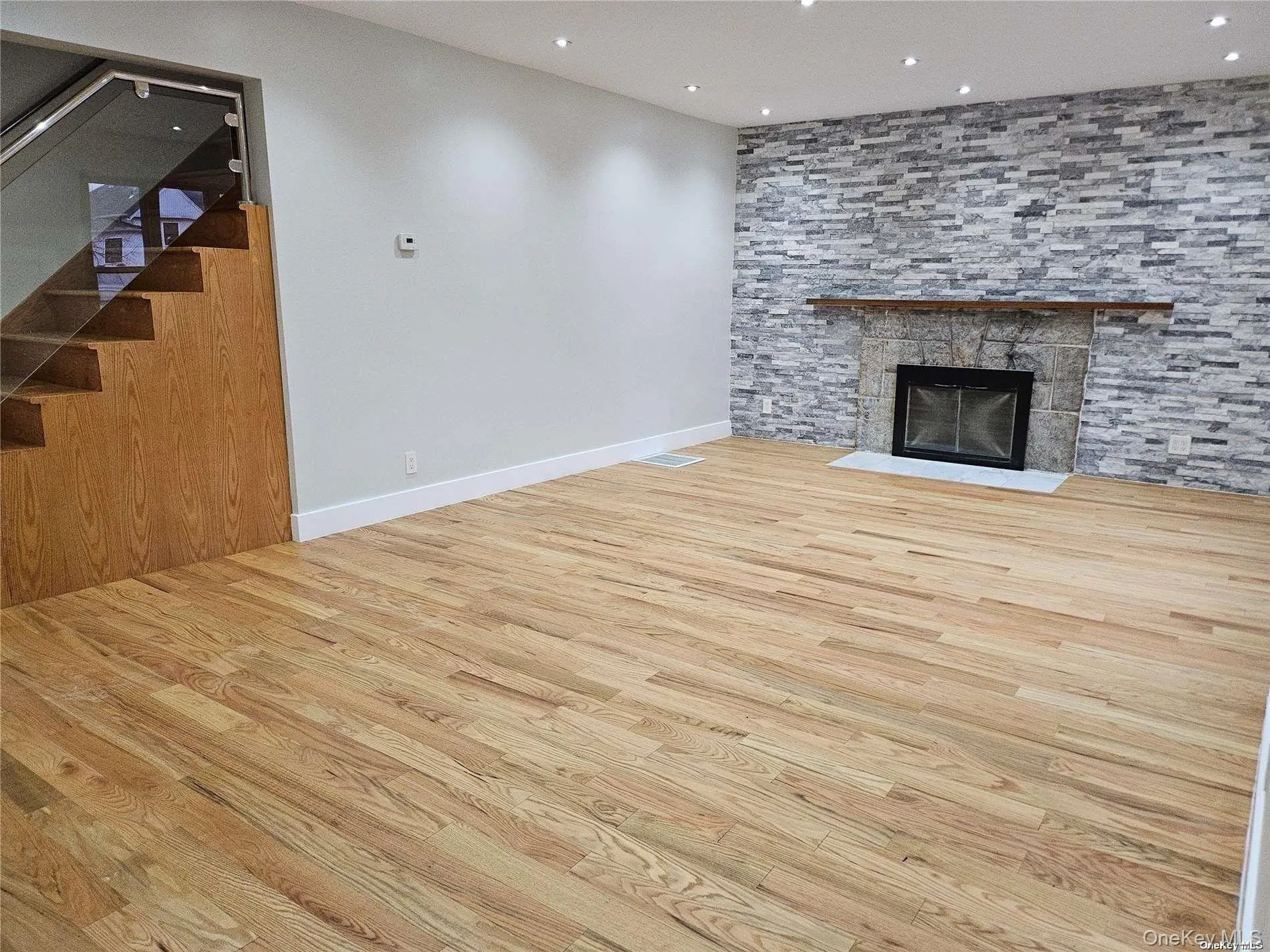 7847 222nd Street, New York, NY, 3 Bedrooms Bedrooms, 7 Rooms Rooms,2 BathroomsBathrooms,Residential Lease,For Rent,222nd,0,1010592 7847 222nd Street, New York, NY, 3 Bedrooms Bedrooms, 7 Rooms Rooms,2 BathroomsBathrooms,Residential Lease,For Rent,222nd,0,1010592