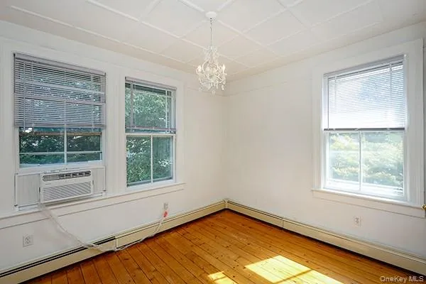 332 Franklin Avenue, Oyster Bay, NY, 3 Bedroom Bedrooms, 5 Room Rooms,1 BathroomBathrooms,Residential Lease,For Rent,Franklin,0,1010595 332 Franklin Avenue, Oyster Bay, NY, 3 Bedroom Bedrooms, 5 Room Rooms,1 BathroomBathrooms,Residential Lease,For Rent,Franklin,0,1010595