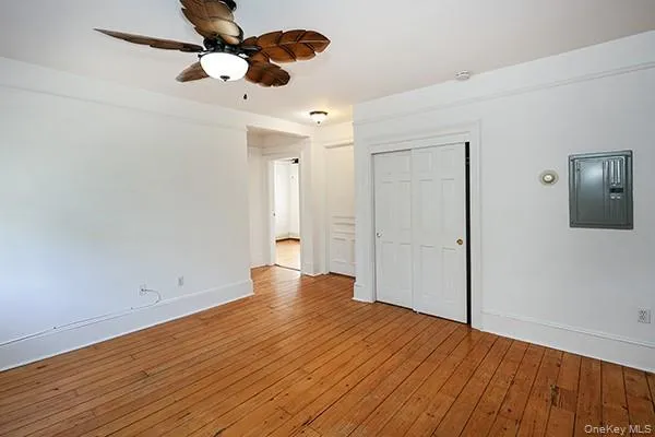 332 Franklin Avenue, Oyster Bay, NY, 3 Bedroom Bedrooms, 5 Room Rooms,1 BathroomBathrooms,Residential Lease,For Rent,Franklin,0,1010595 332 Franklin Avenue, Oyster Bay, NY, 3 Bedroom Bedrooms, 5 Room Rooms,1 BathroomBathrooms,Residential Lease,For Rent,Franklin,0,1010595