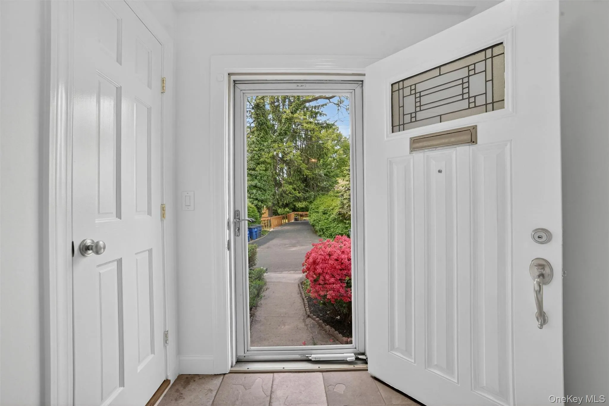 163 St Nicholas Avenue, Yonkers, NY, 3 Bedrooms Bedrooms, 7 Rooms Rooms,1 BathroomBathrooms,Residential Lease,For Rent,St Nicholas,0,1010597 163 St Nicholas Avenue, Yonkers, NY, 3 Bedrooms Bedrooms, 7 Rooms Rooms,1 BathroomBathrooms,Residential Lease,For Rent,St Nicholas,0,1010597
