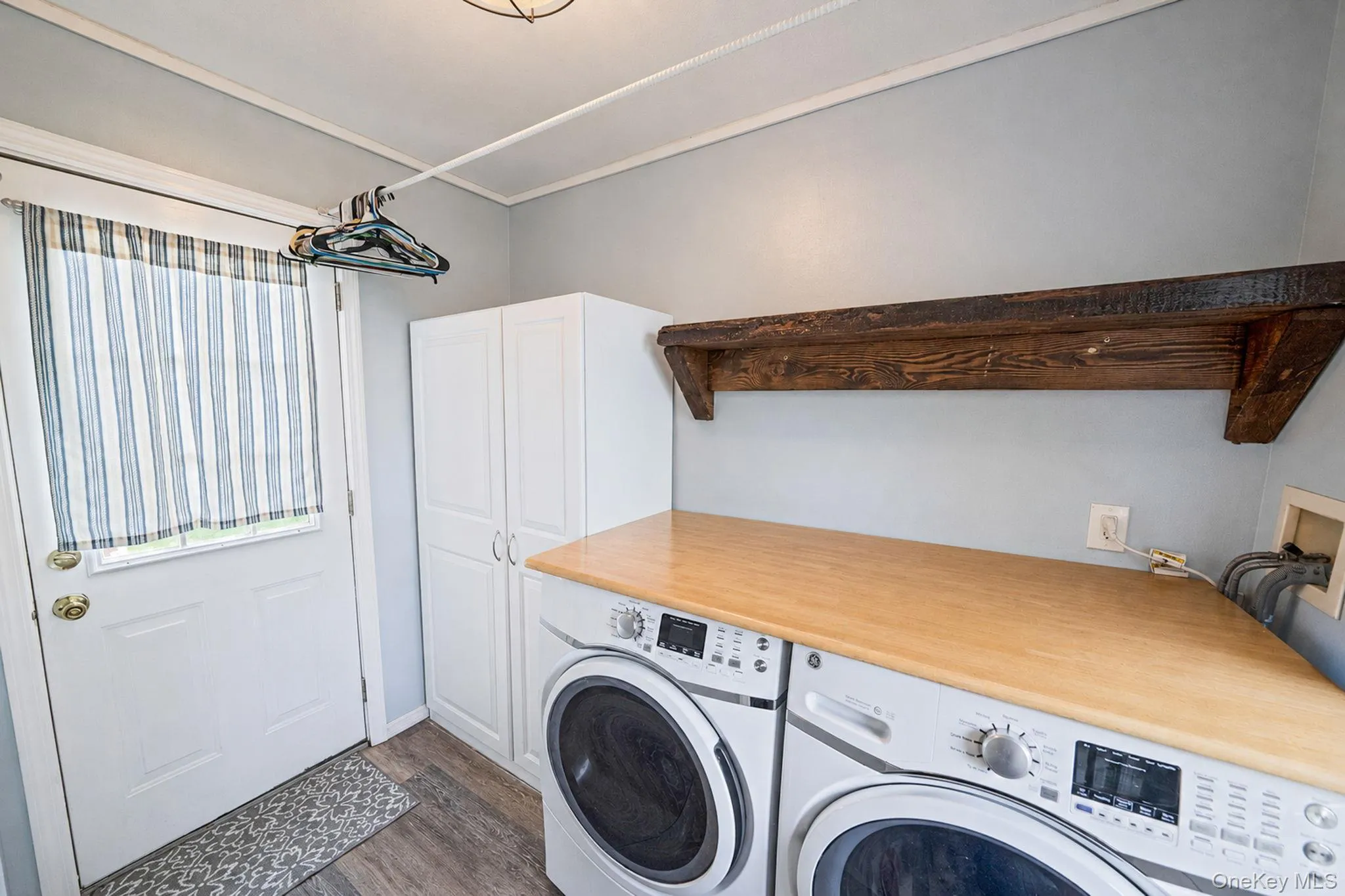 103 Hilary Street, Islip, NY, 4 Bedrooms Bedrooms, 8 Rooms Rooms,2 BathroomsBathrooms,Residential,For Rent,Hilary,0,1010600 103 Hilary Street, Islip, NY, 4 Bedrooms Bedrooms, 8 Rooms Rooms,2 BathroomsBathrooms,Residential,For Rent,Hilary,0,1010600