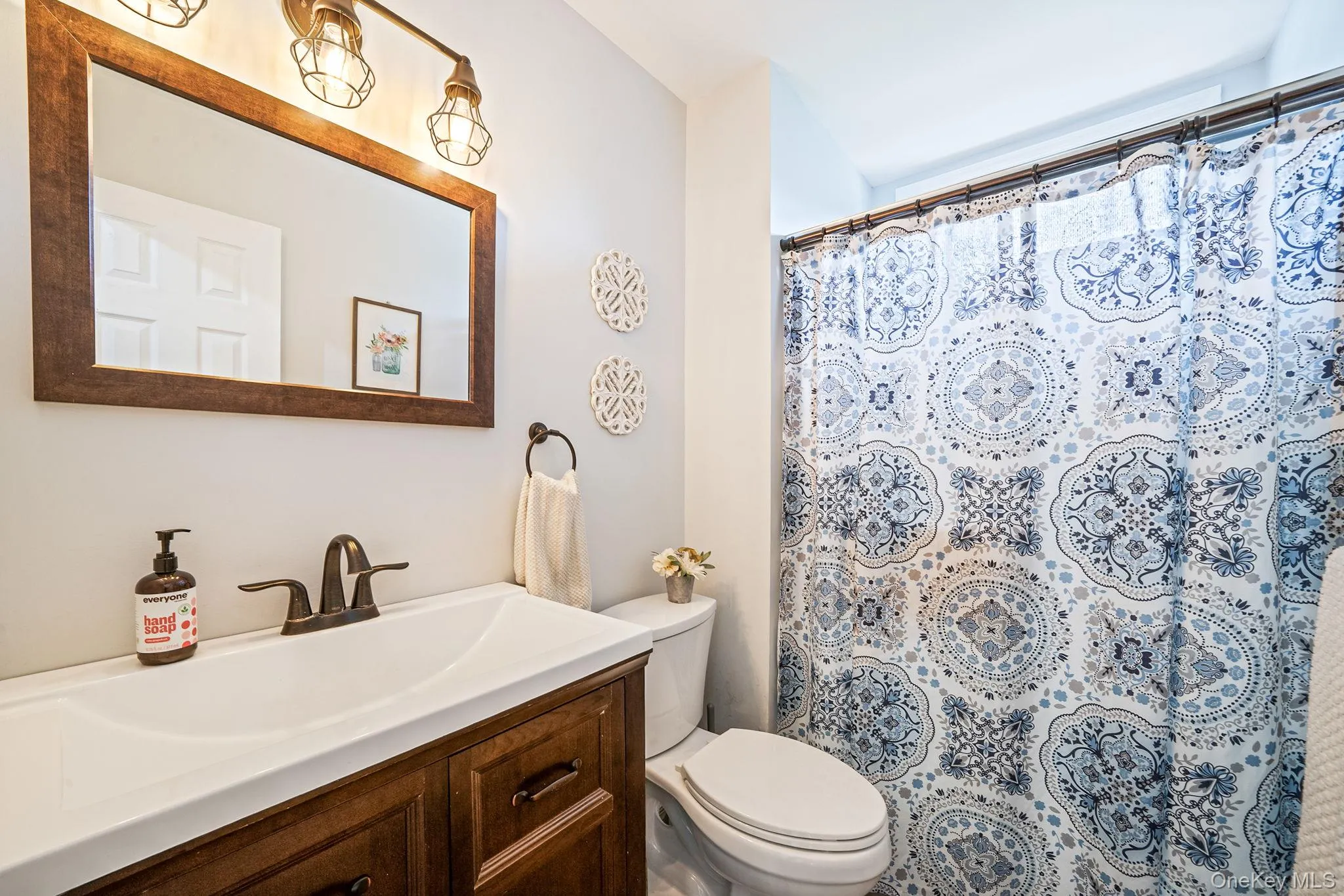 103 Hilary Street, Islip, NY, 4 Bedrooms Bedrooms, 8 Rooms Rooms,2 BathroomsBathrooms,Residential,For Rent,Hilary,0,1010600 103 Hilary Street, Islip, NY, 4 Bedrooms Bedrooms, 8 Rooms Rooms,2 BathroomsBathrooms,Residential,For Rent,Hilary,0,1010600