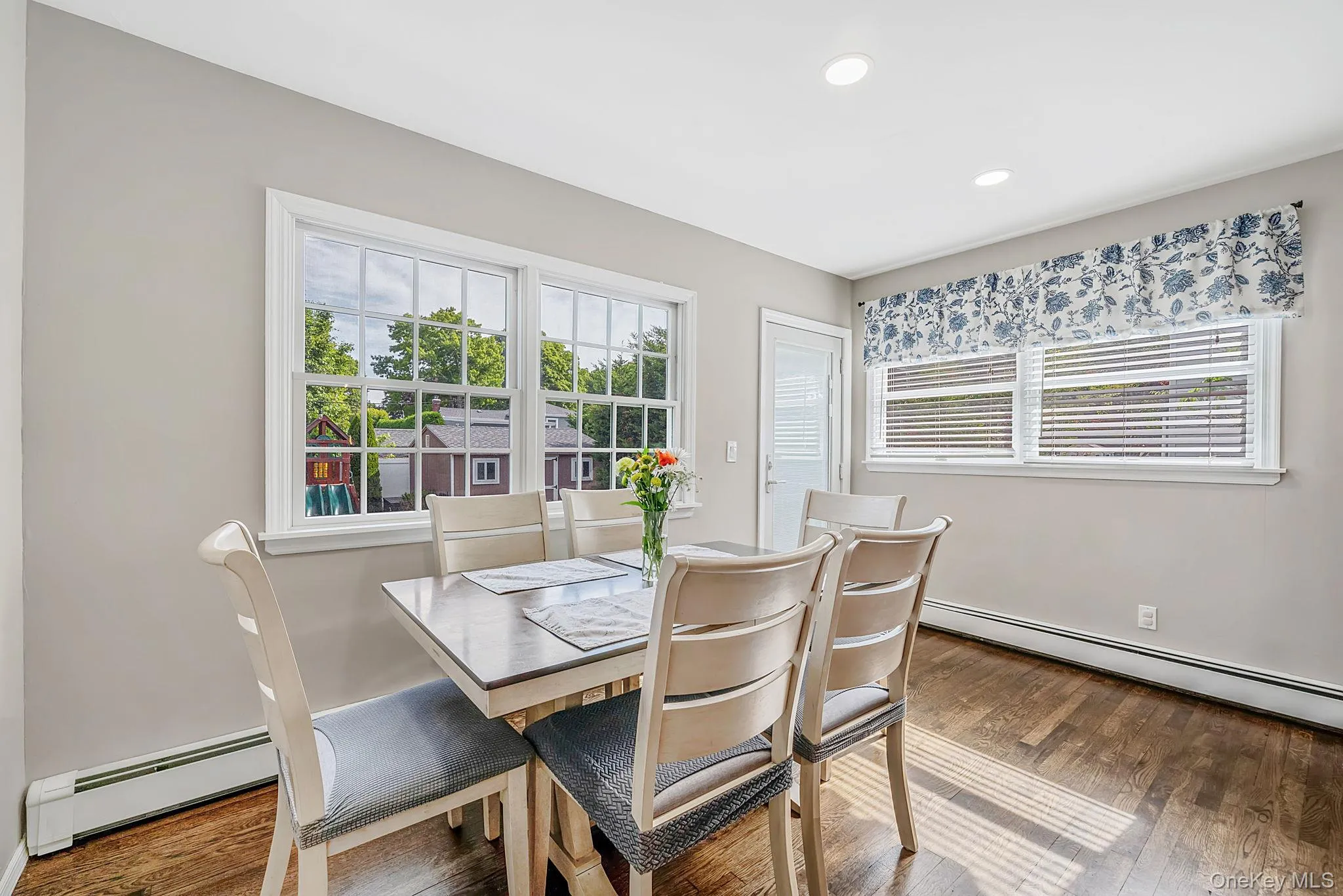 103 Hilary Street, Islip, NY, 4 Bedrooms Bedrooms, 8 Rooms Rooms,2 BathroomsBathrooms,Residential,For Rent,Hilary,0,1010600 103 Hilary Street, Islip, NY, 4 Bedrooms Bedrooms, 8 Rooms Rooms,2 BathroomsBathrooms,Residential,For Rent,Hilary,0,1010600