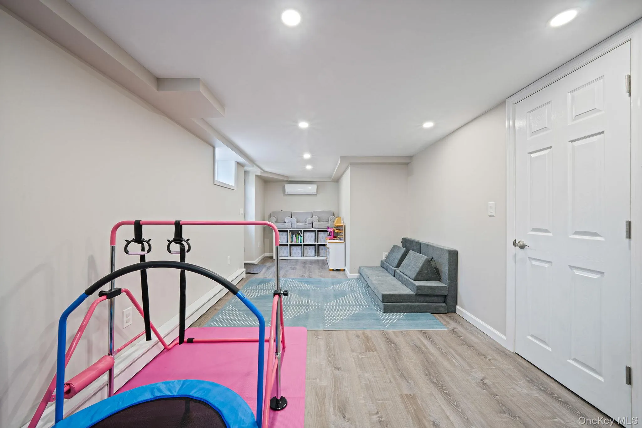 103 Hilary Street, Islip, NY, 4 Bedrooms Bedrooms, 8 Rooms Rooms,2 BathroomsBathrooms,Residential,For Rent,Hilary,0,1010600 103 Hilary Street, Islip, NY, 4 Bedrooms Bedrooms, 8 Rooms Rooms,2 BathroomsBathrooms,Residential,For Rent,Hilary,0,1010600