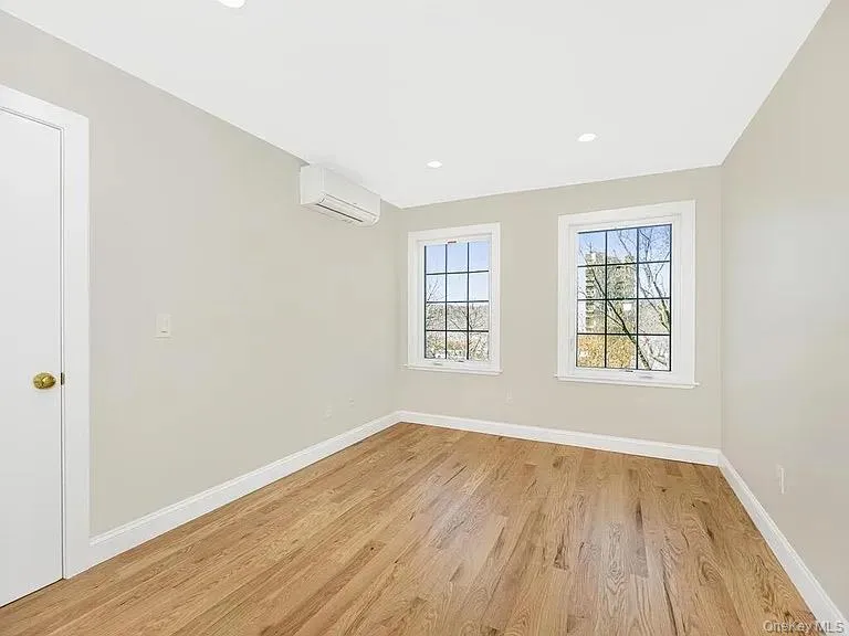 47 Lincoln Terrace, Yonkers, NY, 3 Bedrooms Bedrooms, 6 Rooms Rooms,2 BathroomsBathrooms,Residential Lease,For Rent,Lincoln,0,1010601 47 Lincoln Terrace, Yonkers, NY, 3 Bedrooms Bedrooms, 6 Rooms Rooms,2 BathroomsBathrooms,Residential Lease,For Rent,Lincoln,0,1010601