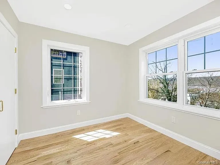47 Lincoln Terrace, Yonkers, NY, 3 Bedrooms Bedrooms, 6 Rooms Rooms,2 BathroomsBathrooms,Residential Lease,For Rent,Lincoln,0,1010601 47 Lincoln Terrace, Yonkers, NY, 3 Bedrooms Bedrooms, 6 Rooms Rooms,2 BathroomsBathrooms,Residential Lease,For Rent,Lincoln,0,1010601