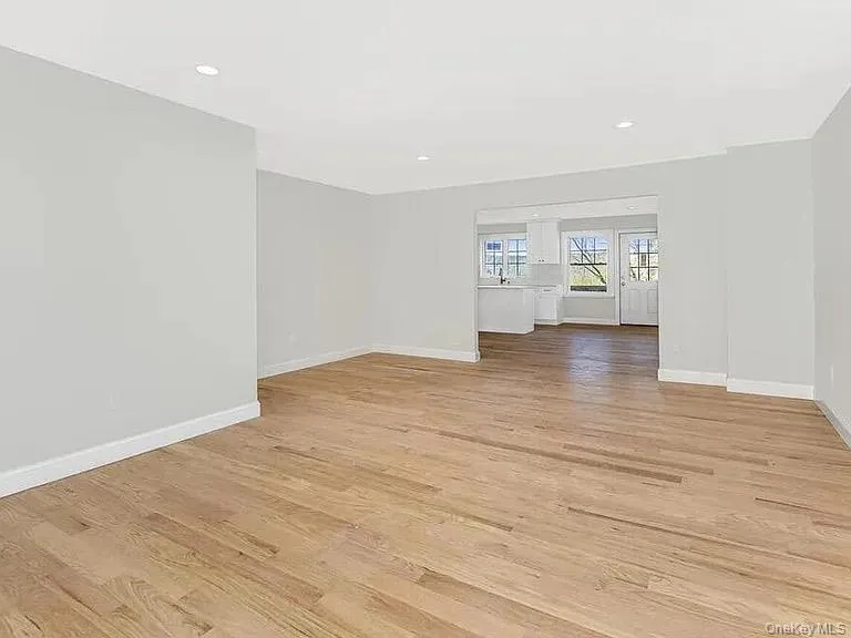 47 Lincoln Terrace, Yonkers, NY, 3 Bedrooms Bedrooms, 6 Rooms Rooms,2 BathroomsBathrooms,Residential Lease,For Rent,Lincoln,0,1010601 47 Lincoln Terrace, Yonkers, NY, 3 Bedrooms Bedrooms, 6 Rooms Rooms,2 BathroomsBathrooms,Residential Lease,For Rent,Lincoln,0,1010601