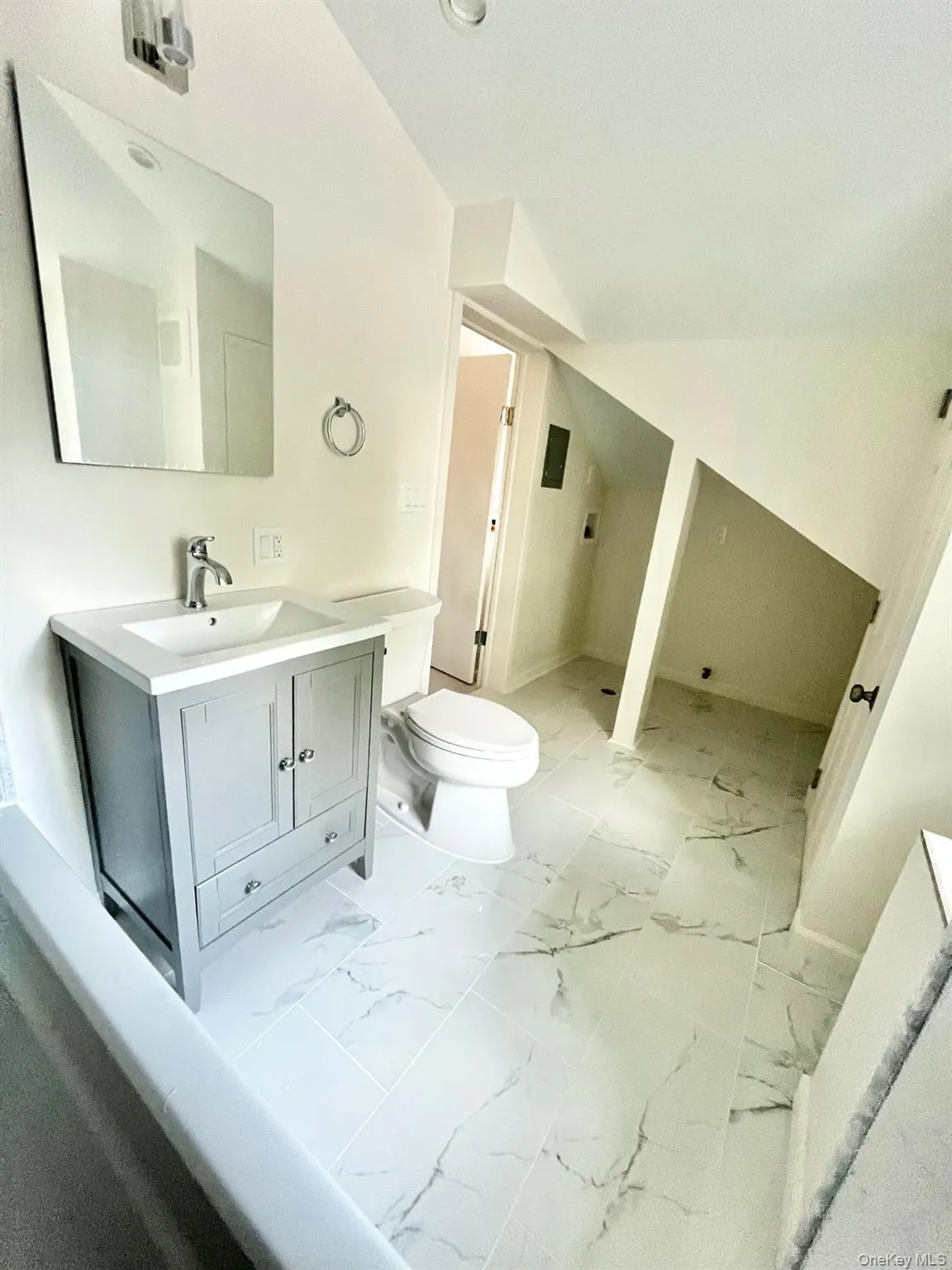 5 Winans Street, Mamaroneck, NY, 1 Bedroom Bedrooms, 3 Rooms Rooms,1 BathroomBathrooms,Residential Lease,For Rent,Winans,0,1010603 5 Winans Street, Mamaroneck, NY, 1 Bedroom Bedrooms, 3 Rooms Rooms,1 BathroomBathrooms,Residential Lease,For Rent,Winans,0,1010603