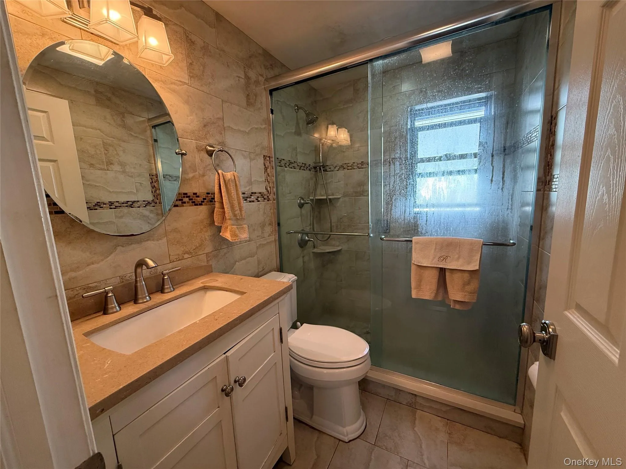 Full Bathroom Full Bathroom