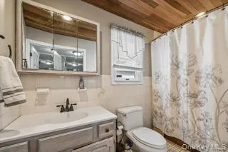 Full Bath Full Bath