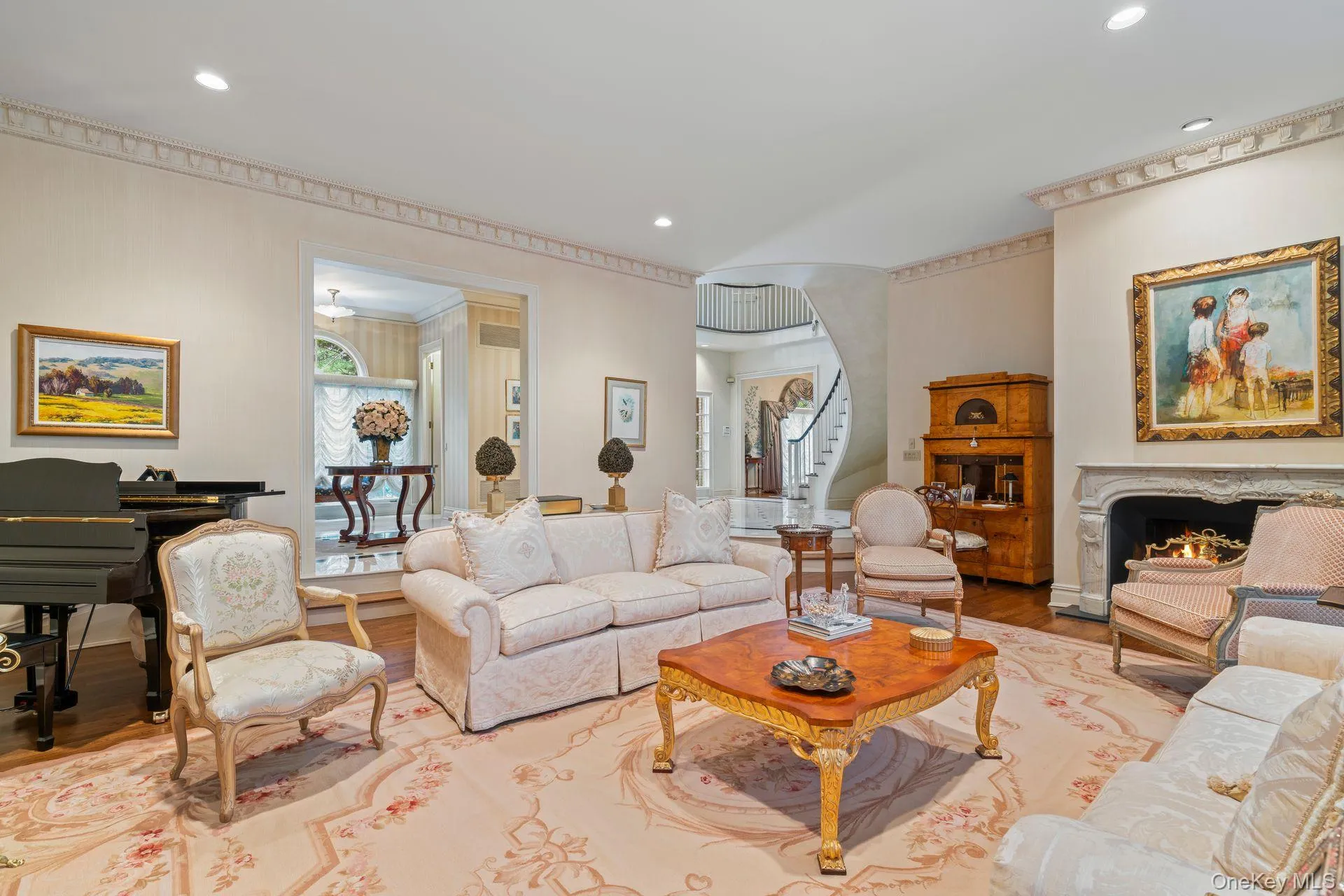 Expansive entertainment space Expansive entertainment space