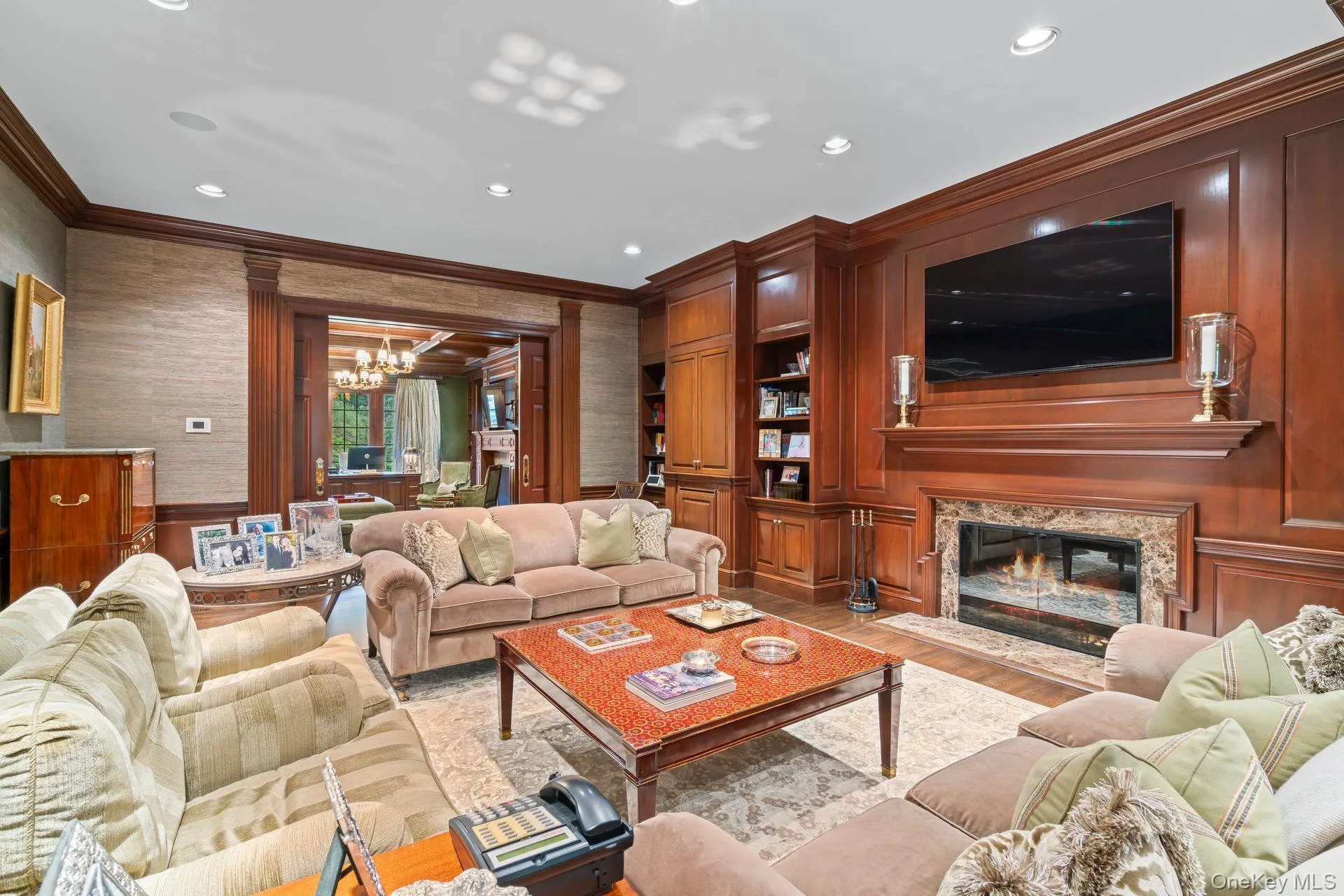 A spacious room to relax, unwind A spacious room to relax, unwind