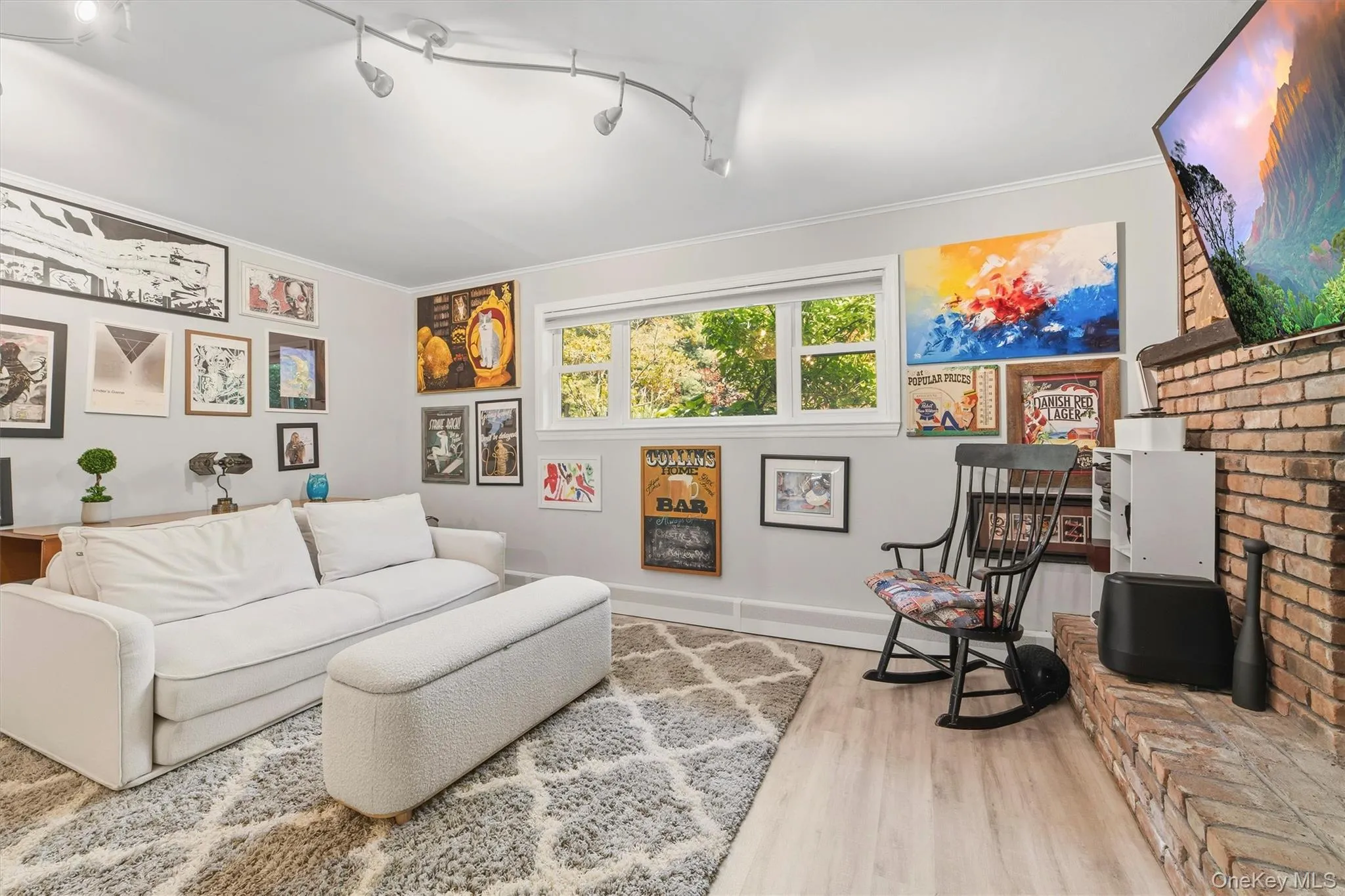 Bright and airy space with wood burning fireplace Bright and airy space with wood burning fireplace