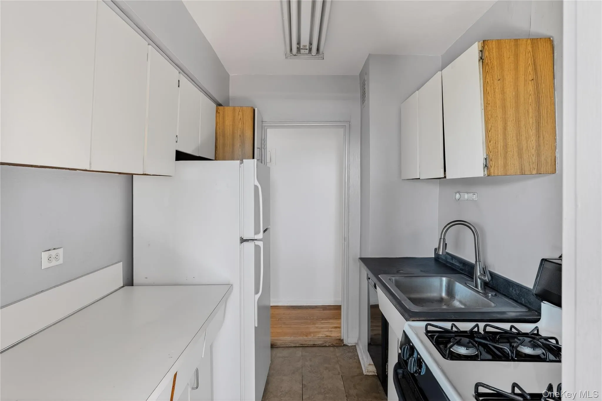 galley kitchen galley kitchen
