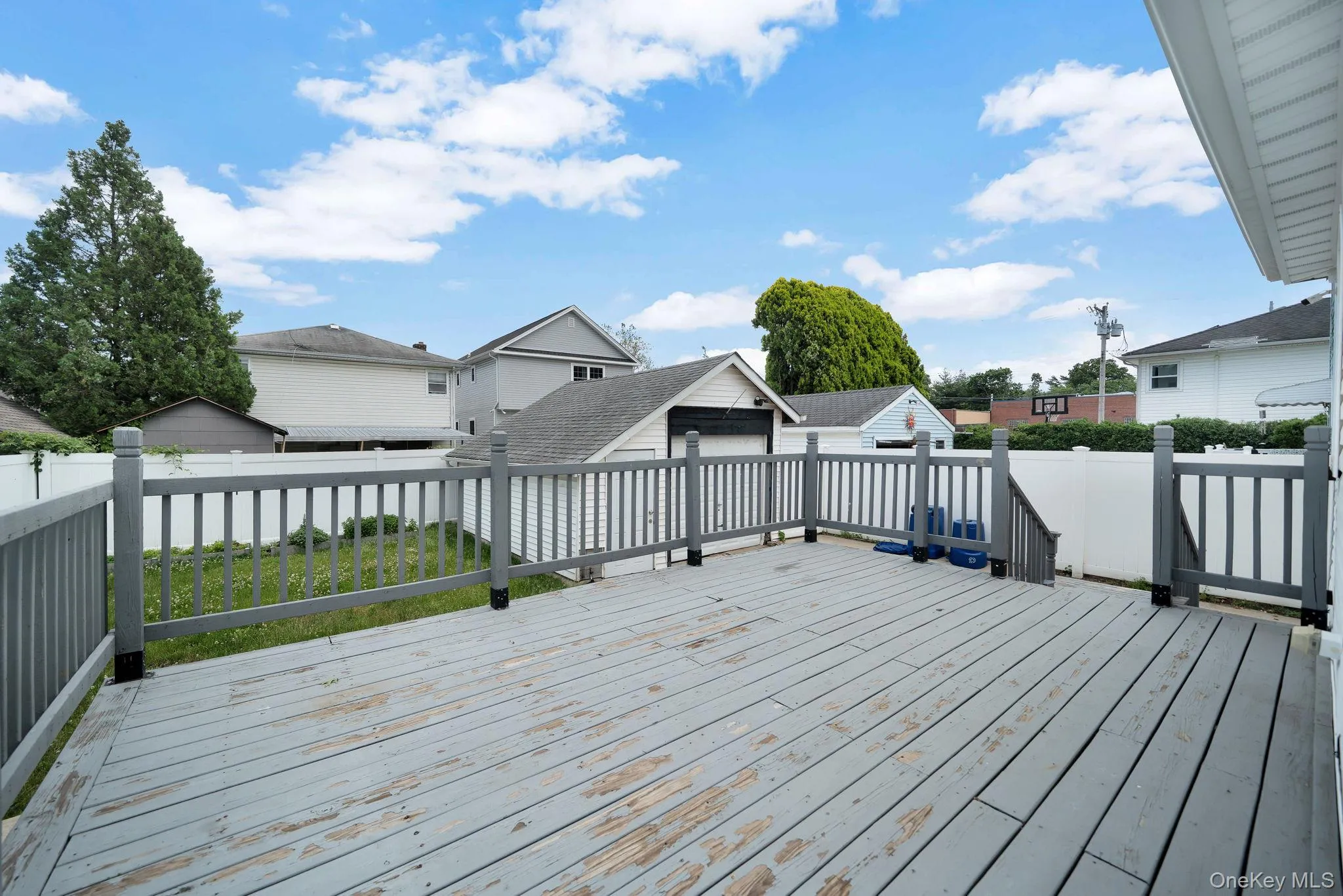 Deck in the back of the house. Deck in the back of the house.