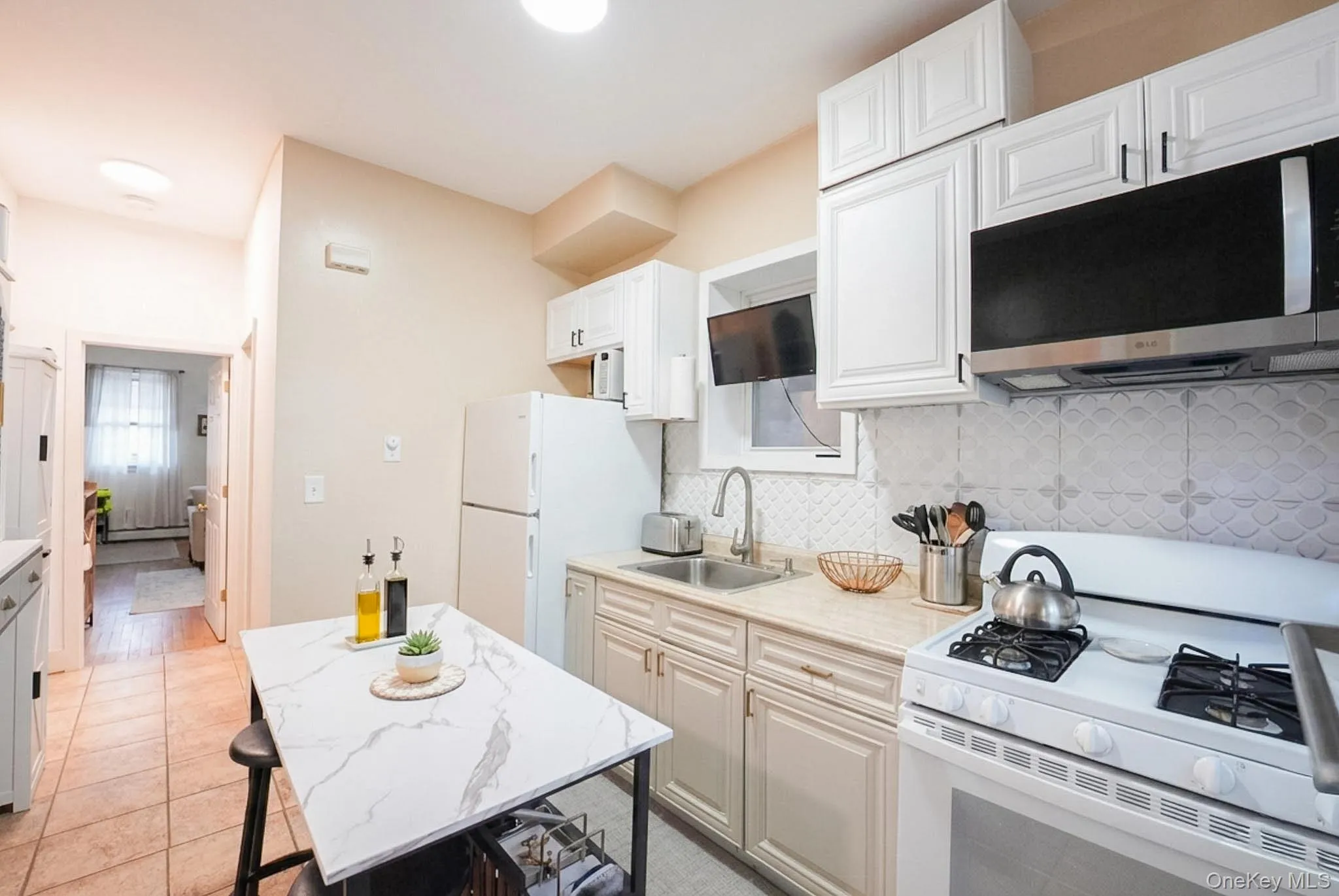 17 7th Avenue, Mount Vernon, NY, 5 Bedrooms Bedrooms, 7 Rooms Rooms,2 BathroomsBathrooms,Residential,For Rent,7th,0,1010618 17 7th Avenue, Mount Vernon, NY, 5 Bedrooms Bedrooms, 7 Rooms Rooms,2 BathroomsBathrooms,Residential,For Rent,7th,0,1010618