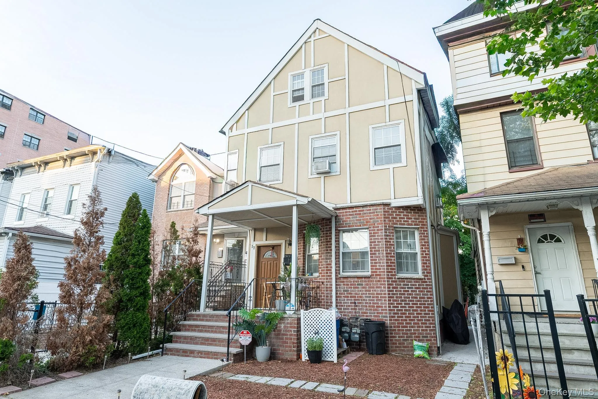 17 7th Avenue, Mount Vernon, NY, 5 Bedrooms Bedrooms, 7 Rooms Rooms,2 BathroomsBathrooms,Residential,For Rent,7th,0,1010618 17 7th Avenue, Mount Vernon, NY, 5 Bedrooms Bedrooms, 7 Rooms Rooms,2 BathroomsBathrooms,Residential,For Rent,7th,0,1010618