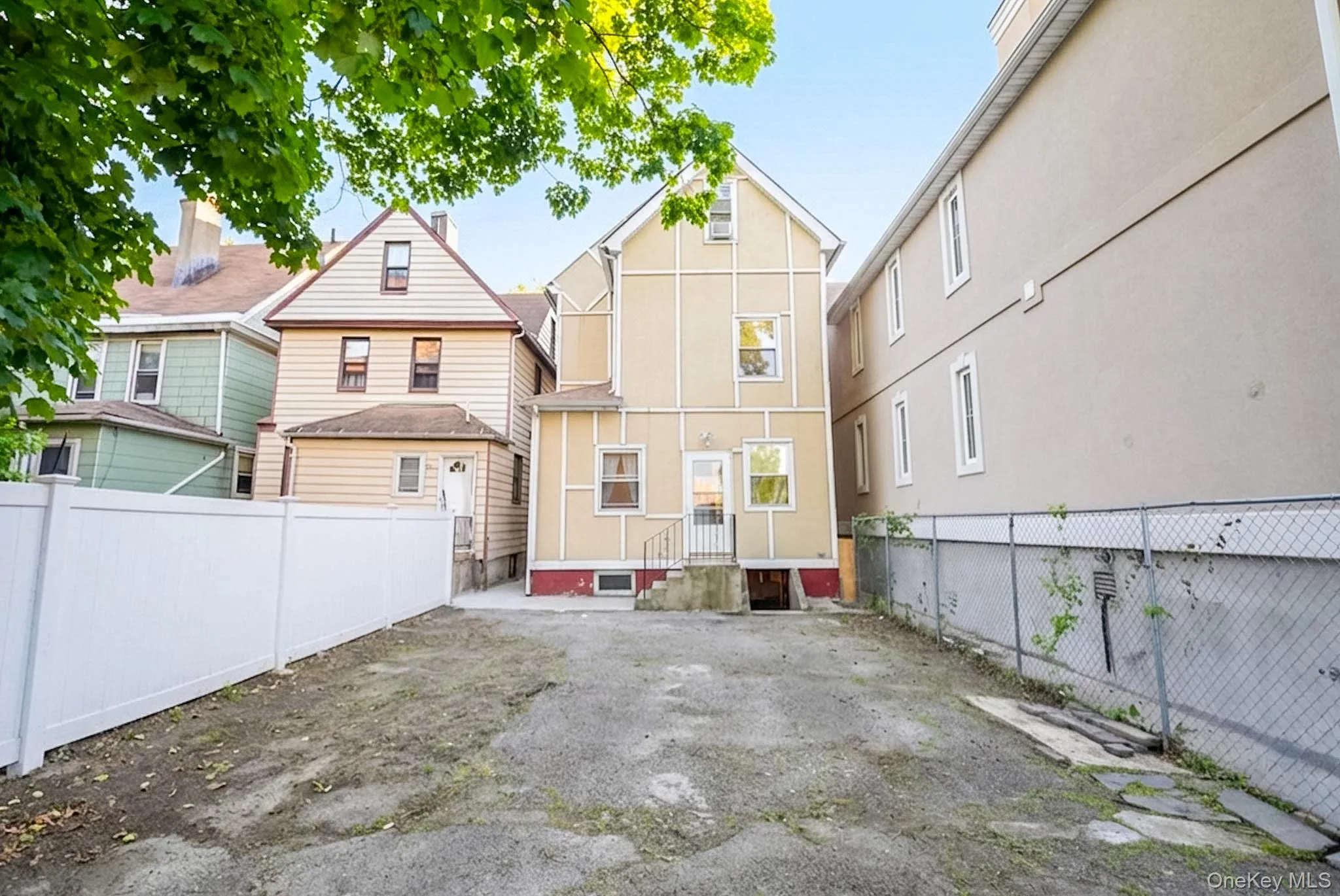17 7th Avenue, Mount Vernon, NY, 5 Bedrooms Bedrooms, 7 Rooms Rooms,2 BathroomsBathrooms,Residential,For Rent,7th,0,1010618 17 7th Avenue, Mount Vernon, NY, 5 Bedrooms Bedrooms, 7 Rooms Rooms,2 BathroomsBathrooms,Residential,For Rent,7th,0,1010618