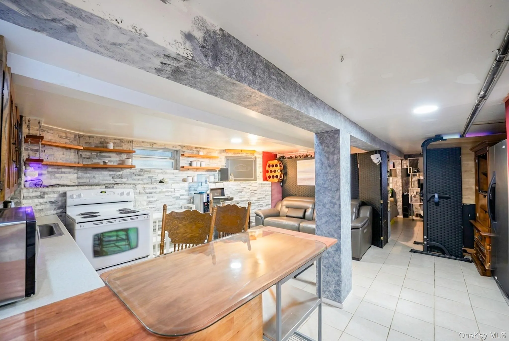 17 7th Avenue, Mount Vernon, NY, 5 Bedrooms Bedrooms, 7 Rooms Rooms,2 BathroomsBathrooms,Residential,For Rent,7th,0,1010618 17 7th Avenue, Mount Vernon, NY, 5 Bedrooms Bedrooms, 7 Rooms Rooms,2 BathroomsBathrooms,Residential,For Rent,7th,0,1010618