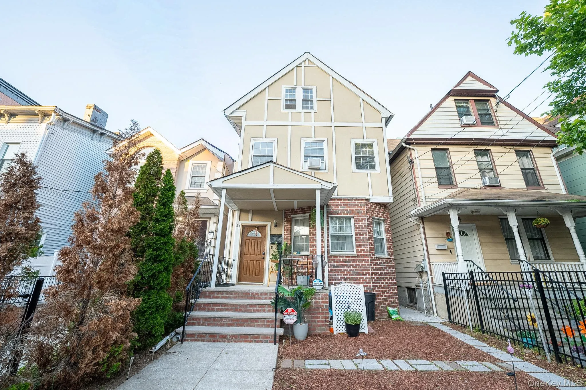 17 7th Avenue, Mount Vernon, NY, 5 Bedrooms Bedrooms, 7 Rooms Rooms,2 BathroomsBathrooms,Residential,For Rent,7th,0,1010618 17 7th Avenue, Mount Vernon, NY, 5 Bedrooms Bedrooms, 7 Rooms Rooms,2 BathroomsBathrooms,Residential,For Rent,7th,0,1010618