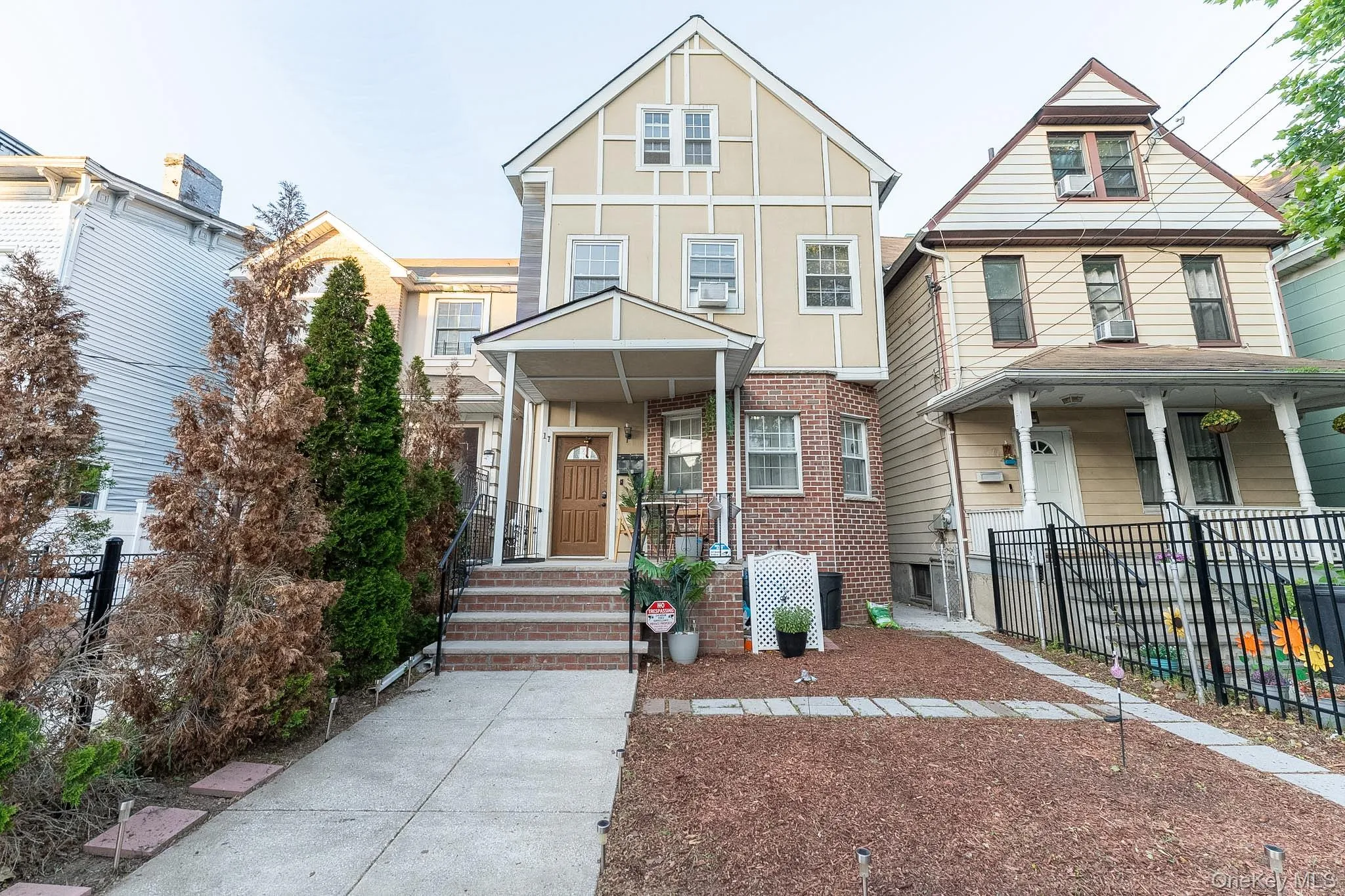 17 7th Avenue, Mount Vernon, NY, 5 Bedrooms Bedrooms, 7 Rooms Rooms,2 BathroomsBathrooms,Residential,For Rent,7th,0,1010618 17 7th Avenue, Mount Vernon, NY, 5 Bedrooms Bedrooms, 7 Rooms Rooms,2 BathroomsBathrooms,Residential,For Rent,7th,0,1010618