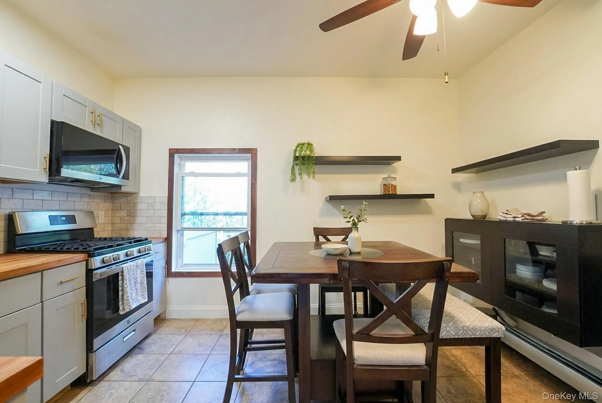 17 7th Avenue, Mount Vernon, NY, 5 Bedrooms Bedrooms, 7 Rooms Rooms,2 BathroomsBathrooms,Residential,For Rent,7th,0,1010618 17 7th Avenue, Mount Vernon, NY, 5 Bedrooms Bedrooms, 7 Rooms Rooms,2 BathroomsBathrooms,Residential,For Rent,7th,0,1010618
