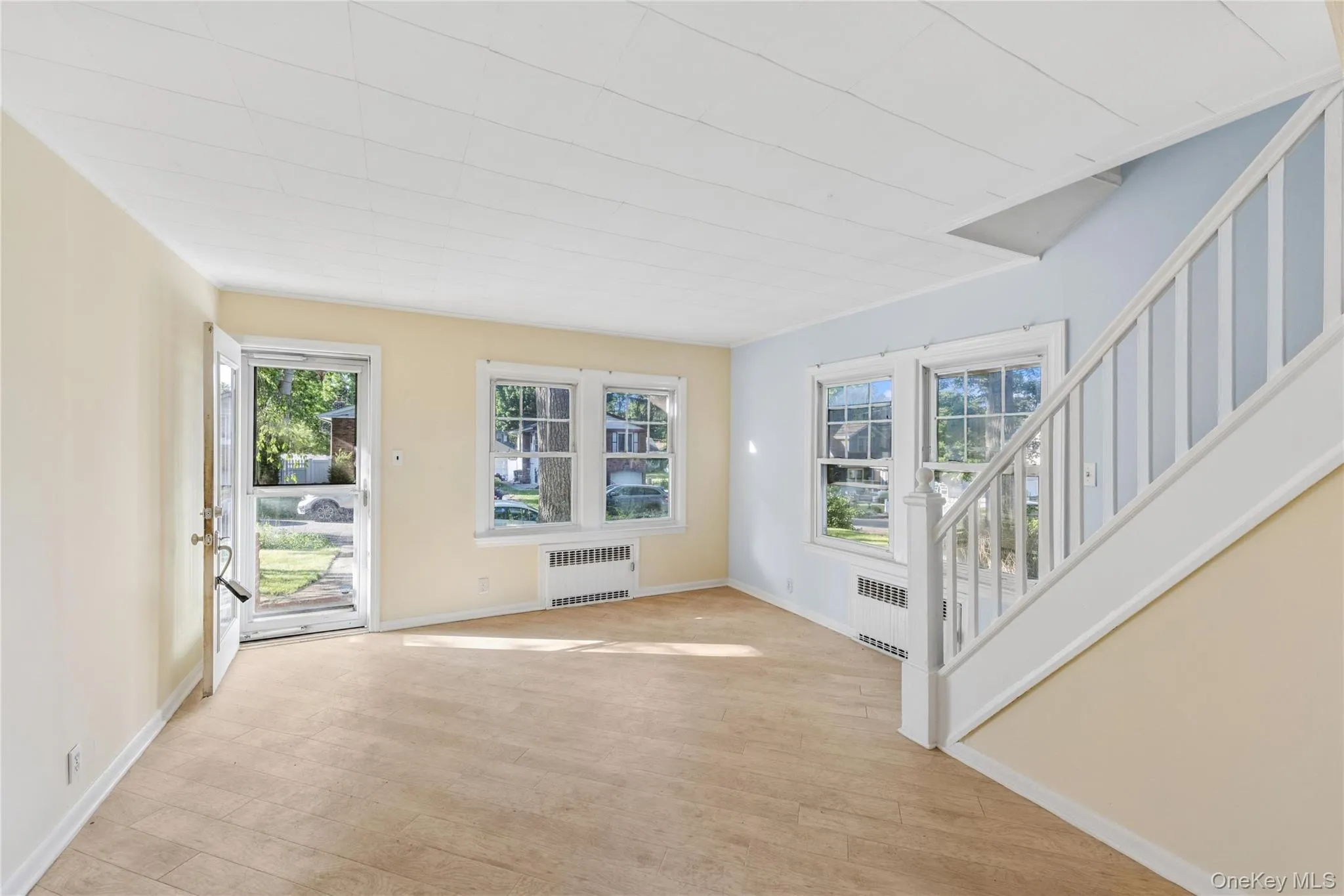 36 Lakeview Court, Brookhaven, NY, 3 Bedrooms Bedrooms, 6 Rooms Rooms,1 BathroomBathrooms,Residential,For Rent,Lakeview,0,1010620 36 Lakeview Court, Brookhaven, NY, 3 Bedrooms Bedrooms, 6 Rooms Rooms,1 BathroomBathrooms,Residential,For Rent,Lakeview,0,1010620