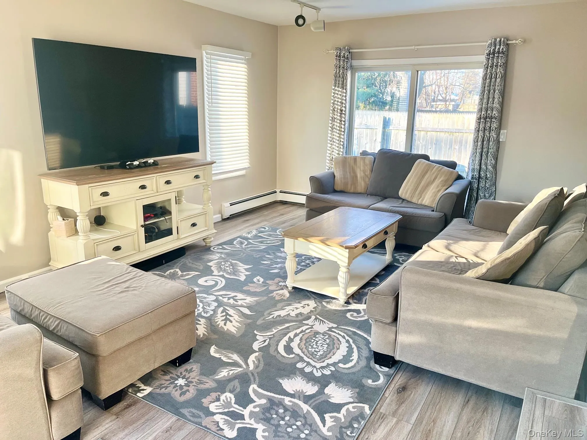 62 Pell Avenue, Babylon, NY, 3 Bedrooms Bedrooms, 10 Rooms Rooms,2 BathroomsBathrooms,Residential,For Rent,Pell,0,1010621 62 Pell Avenue, Babylon, NY, 3 Bedrooms Bedrooms, 10 Rooms Rooms,2 BathroomsBathrooms,Residential,For Rent,Pell,0,1010621